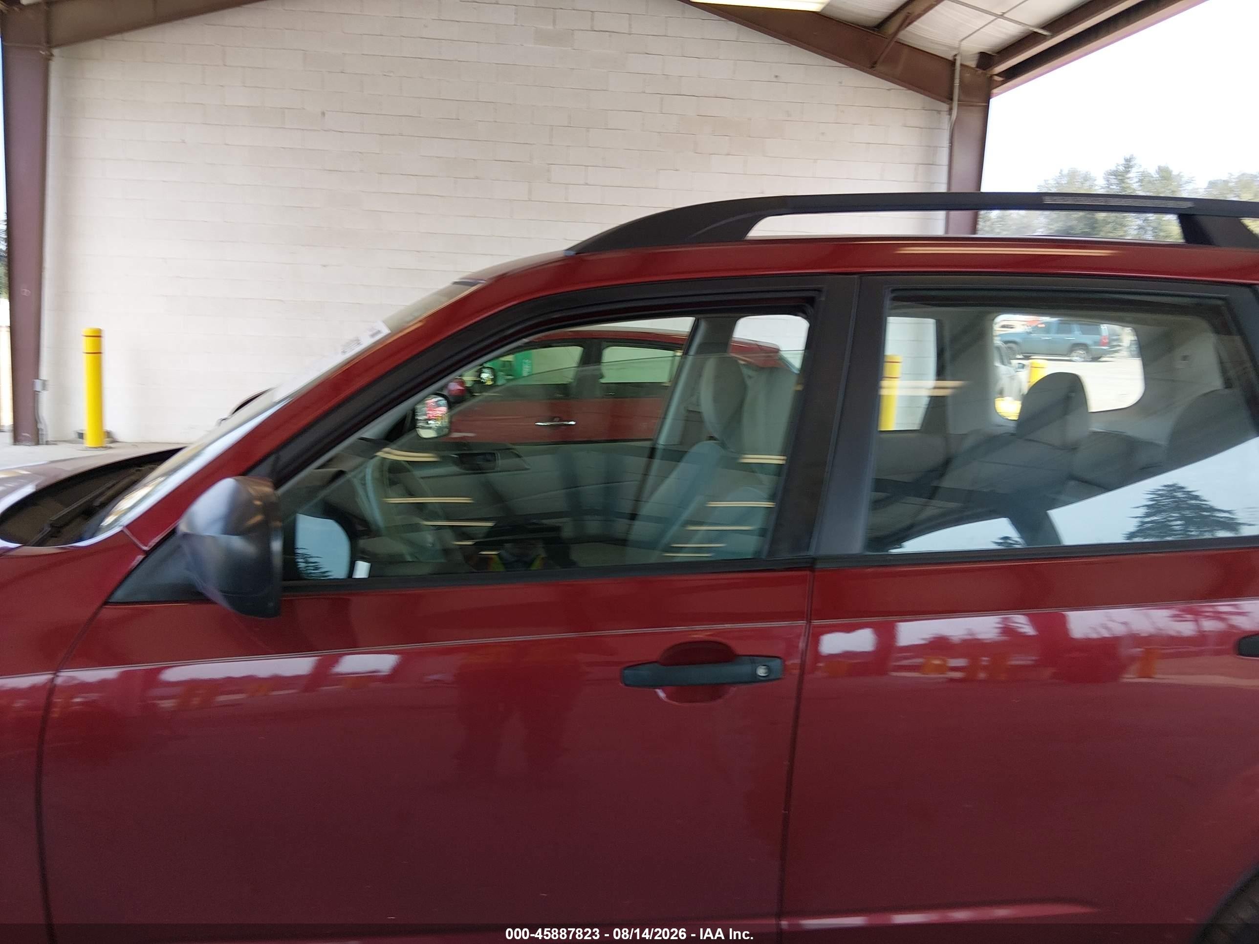 2012 Subaru Forester 2.5x Burgundy vin: JF2SHABC6CH404295