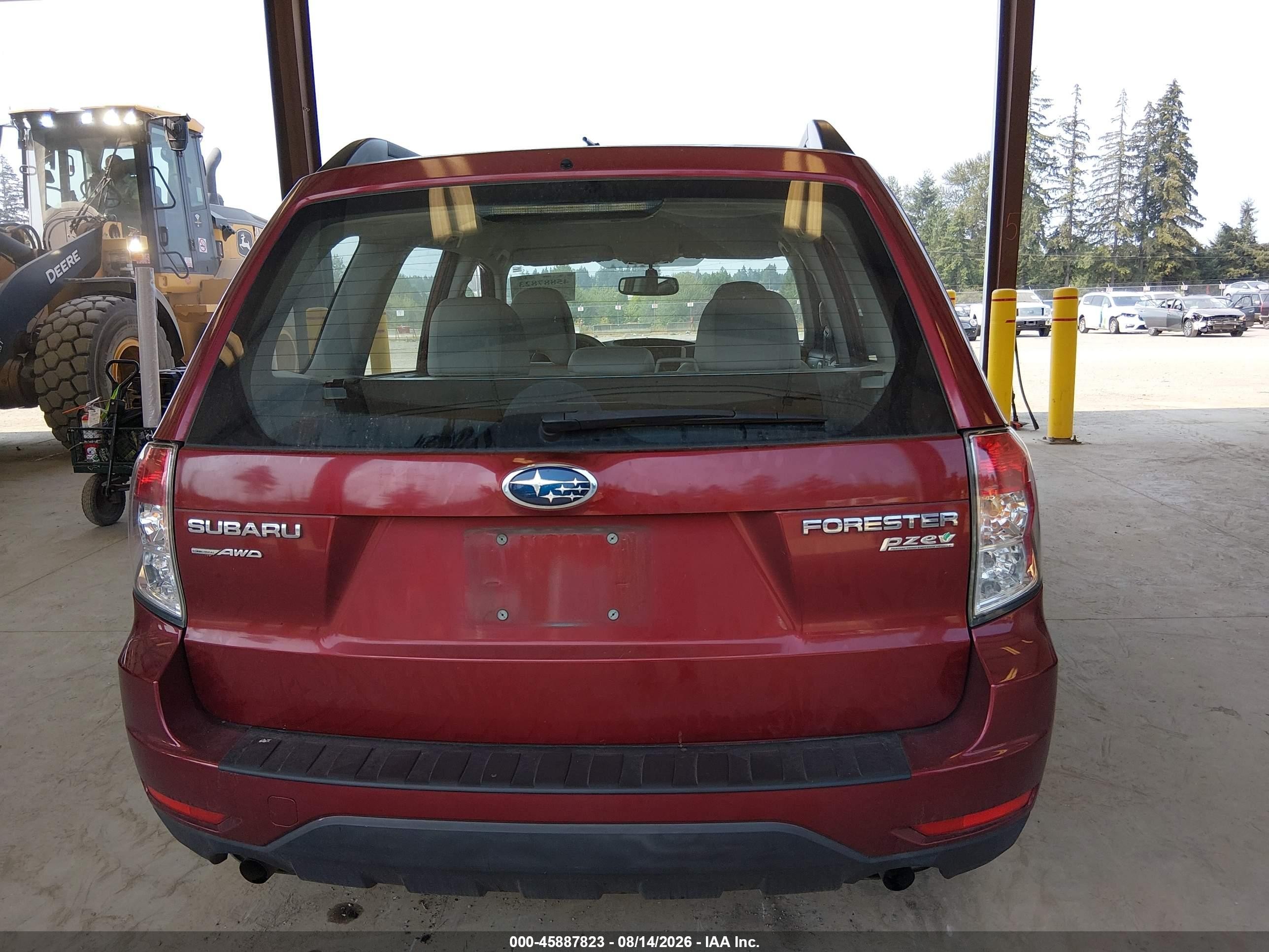 2012 Subaru Forester 2.5x Burgundy vin: JF2SHABC6CH404295