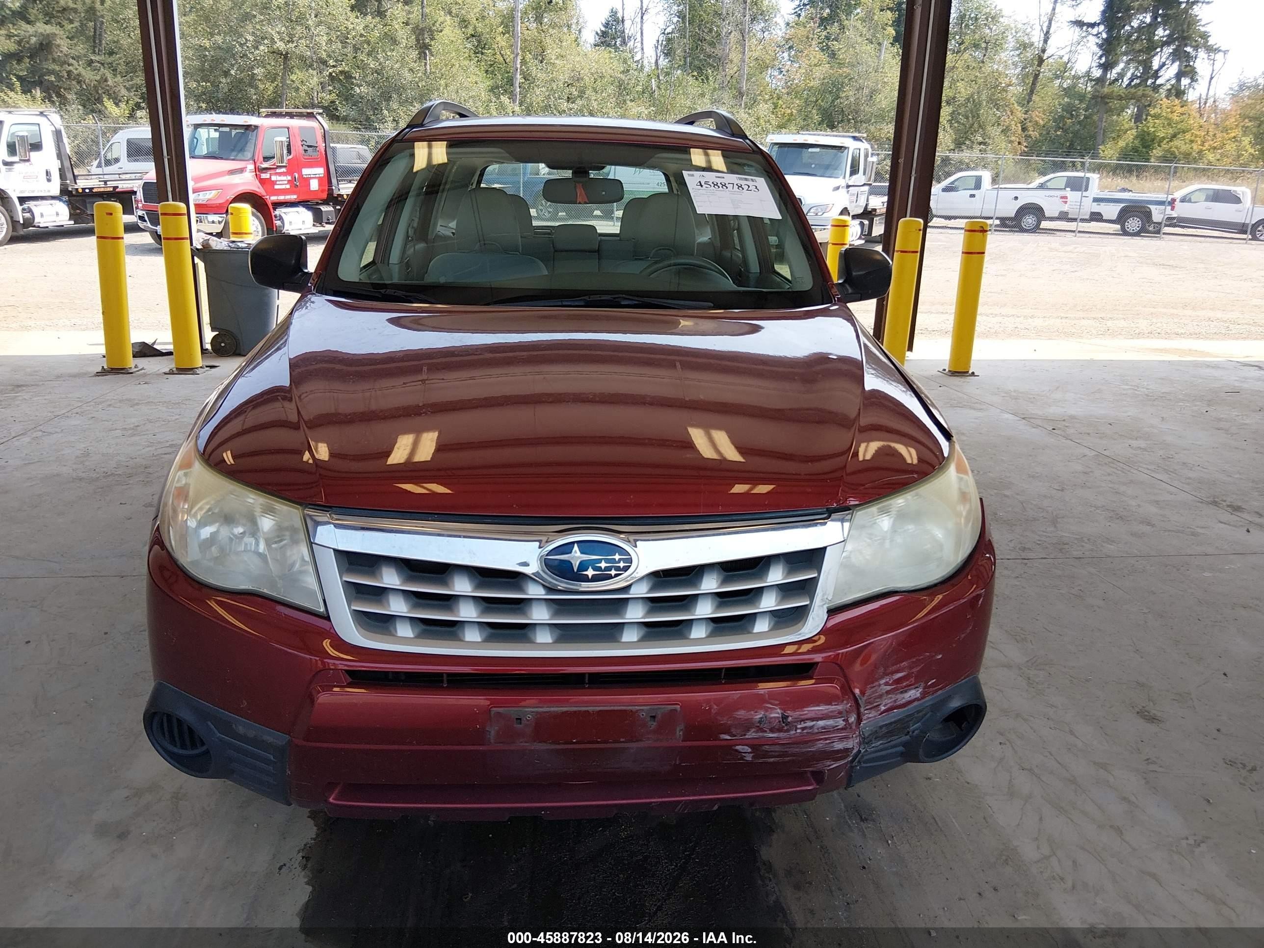 2012 Subaru Forester 2.5x Burgundy vin: JF2SHABC6CH404295