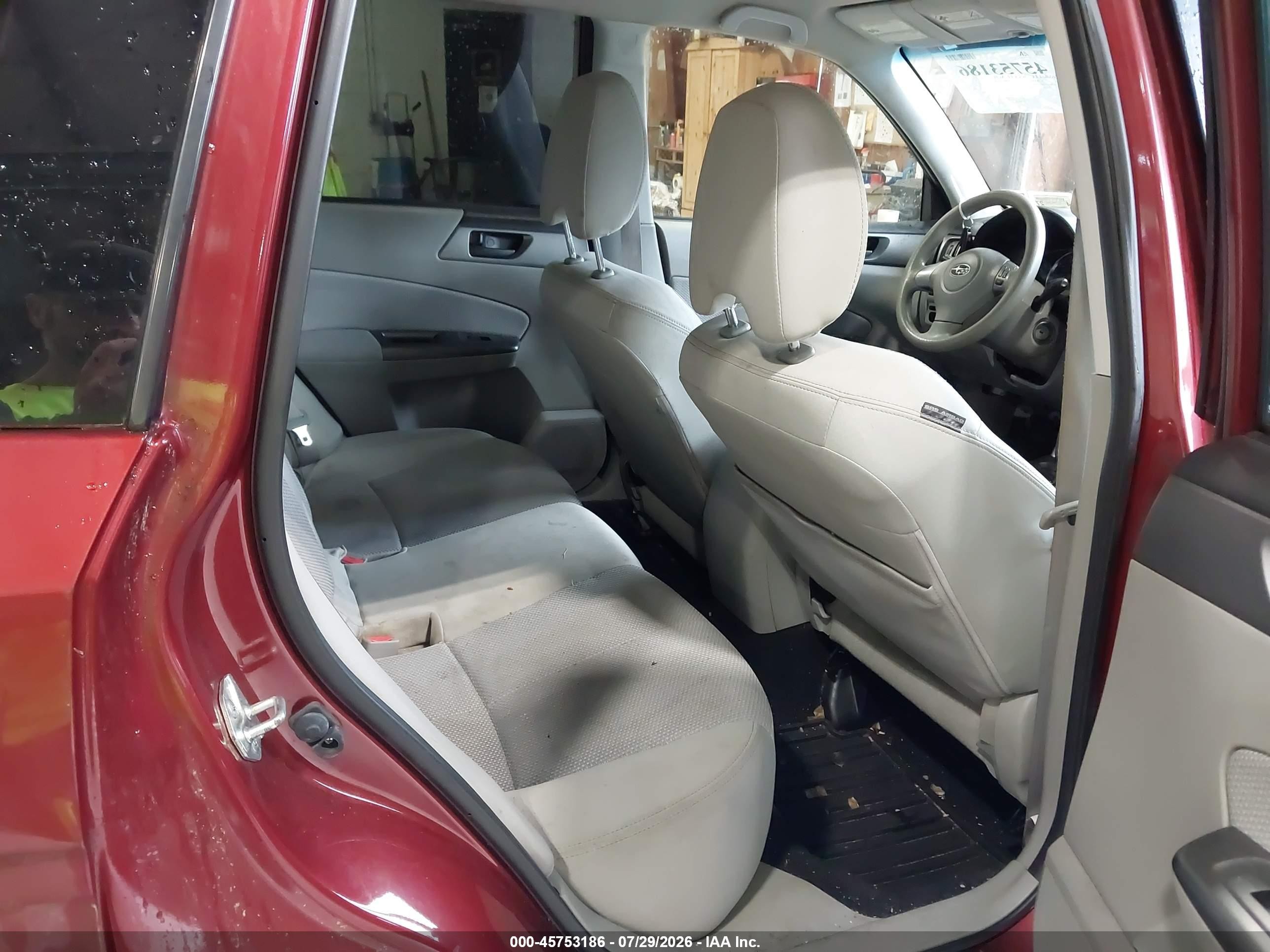 2012 Subaru Forester 2.5x Red vin: JF2SHABC6CH410016