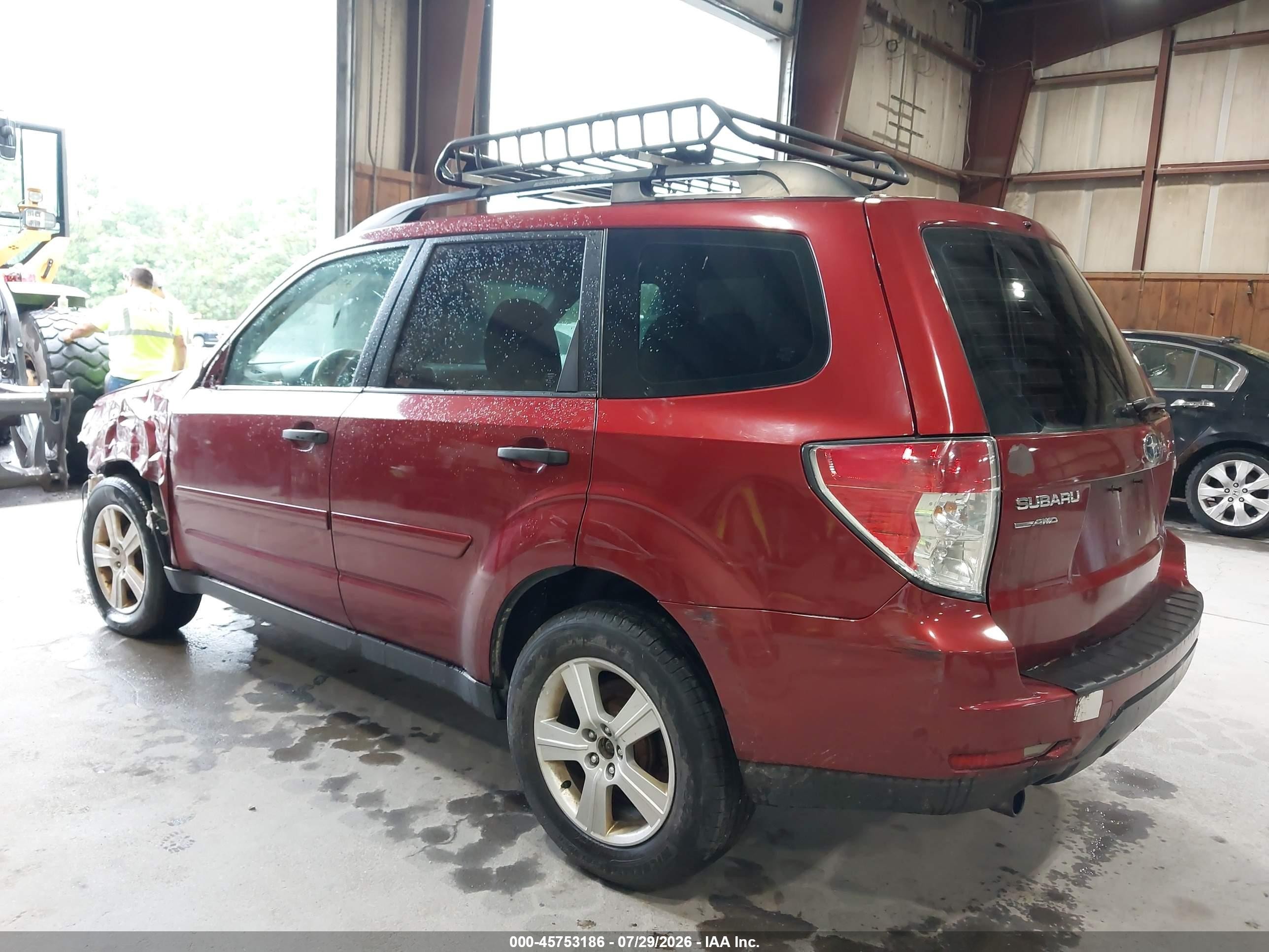 2012 Subaru Forester 2.5x Red vin: JF2SHABC6CH410016