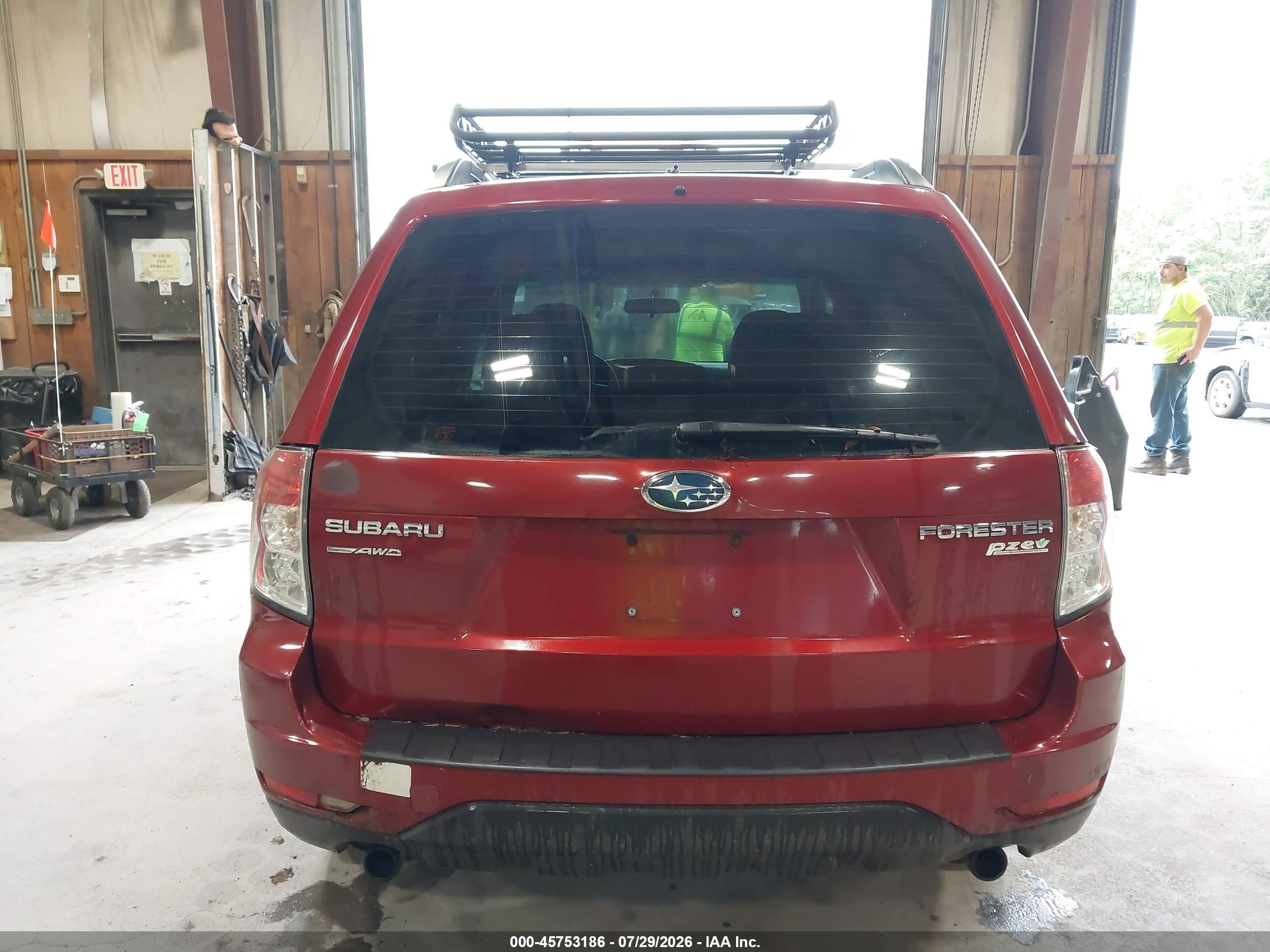 2012 Subaru Forester 2.5x Red vin: JF2SHABC6CH410016