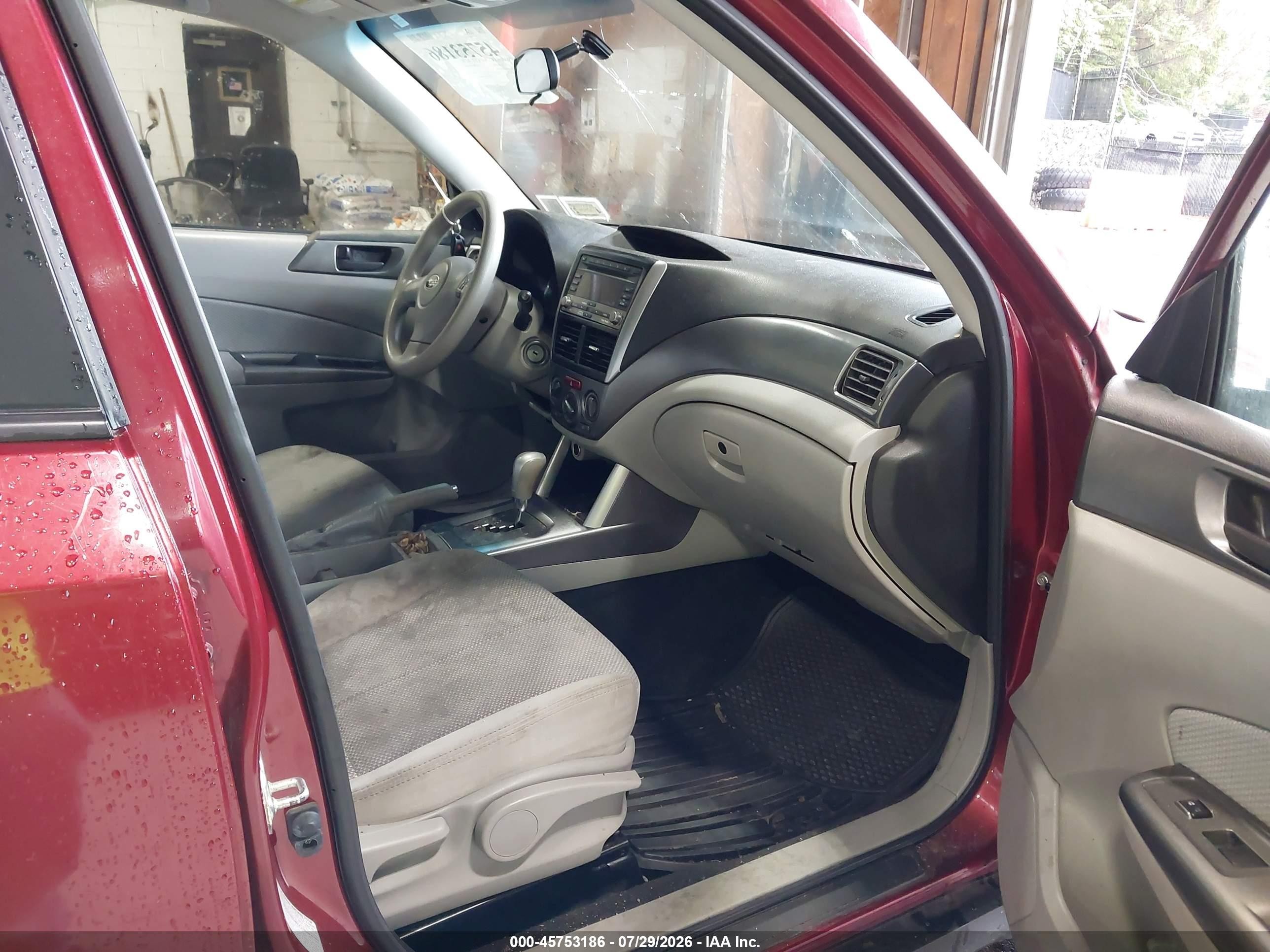 2012 Subaru Forester 2.5x Red vin: JF2SHABC6CH410016