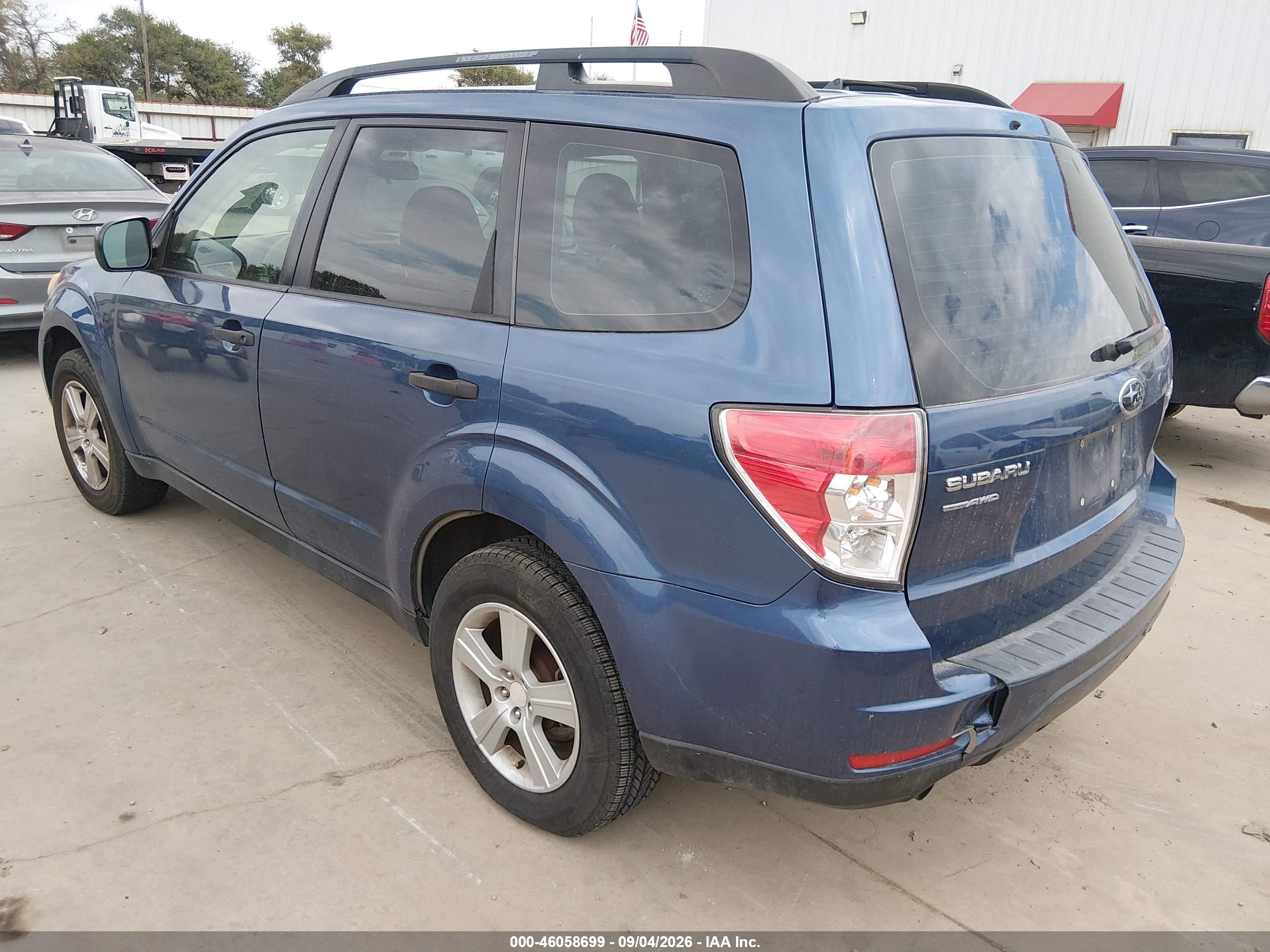 2012 Subaru Forester 2.5x Blue vin: JF2SHABC6CH414664