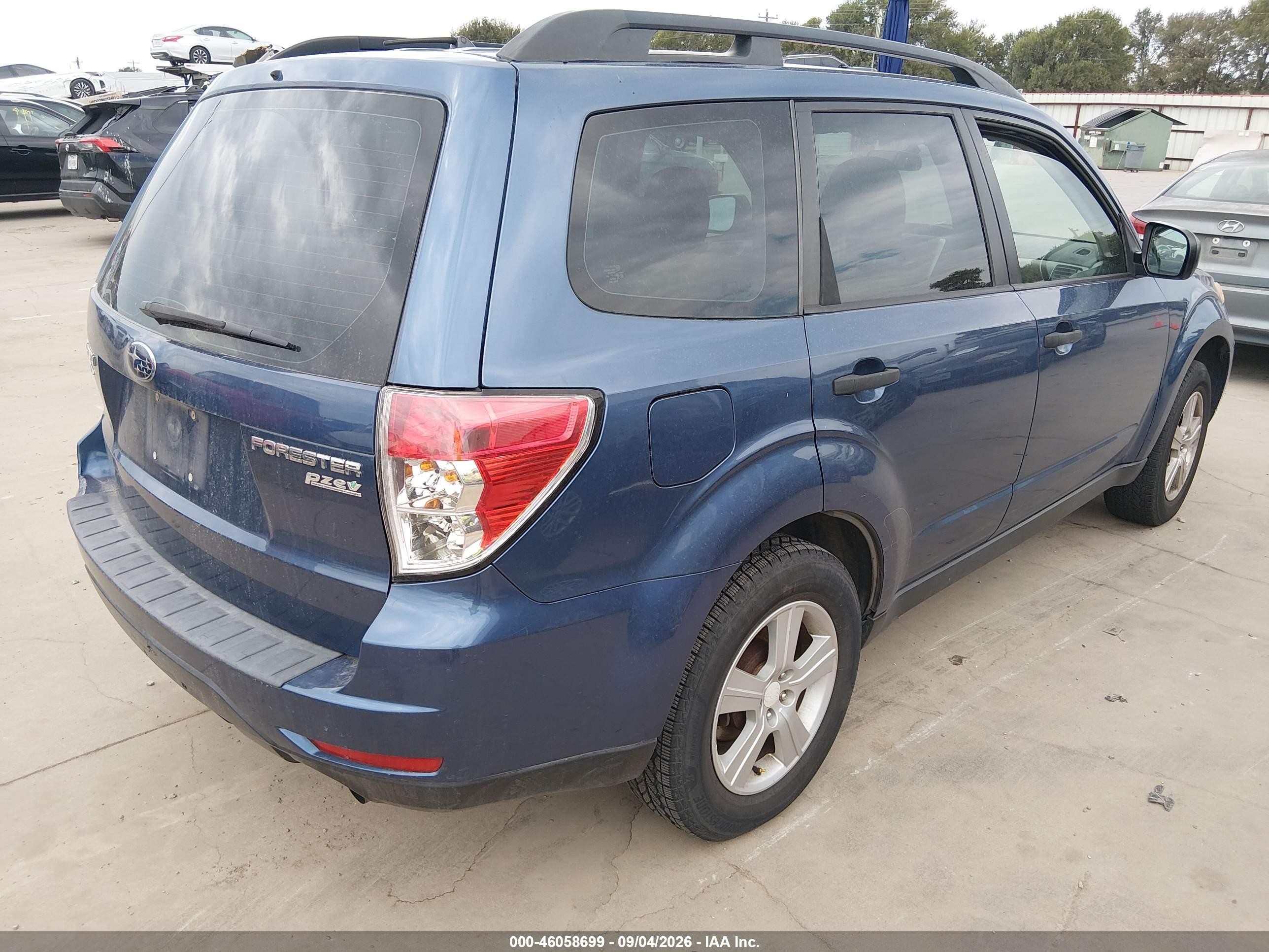 2012 Subaru Forester 2.5x Blue vin: JF2SHABC6CH414664