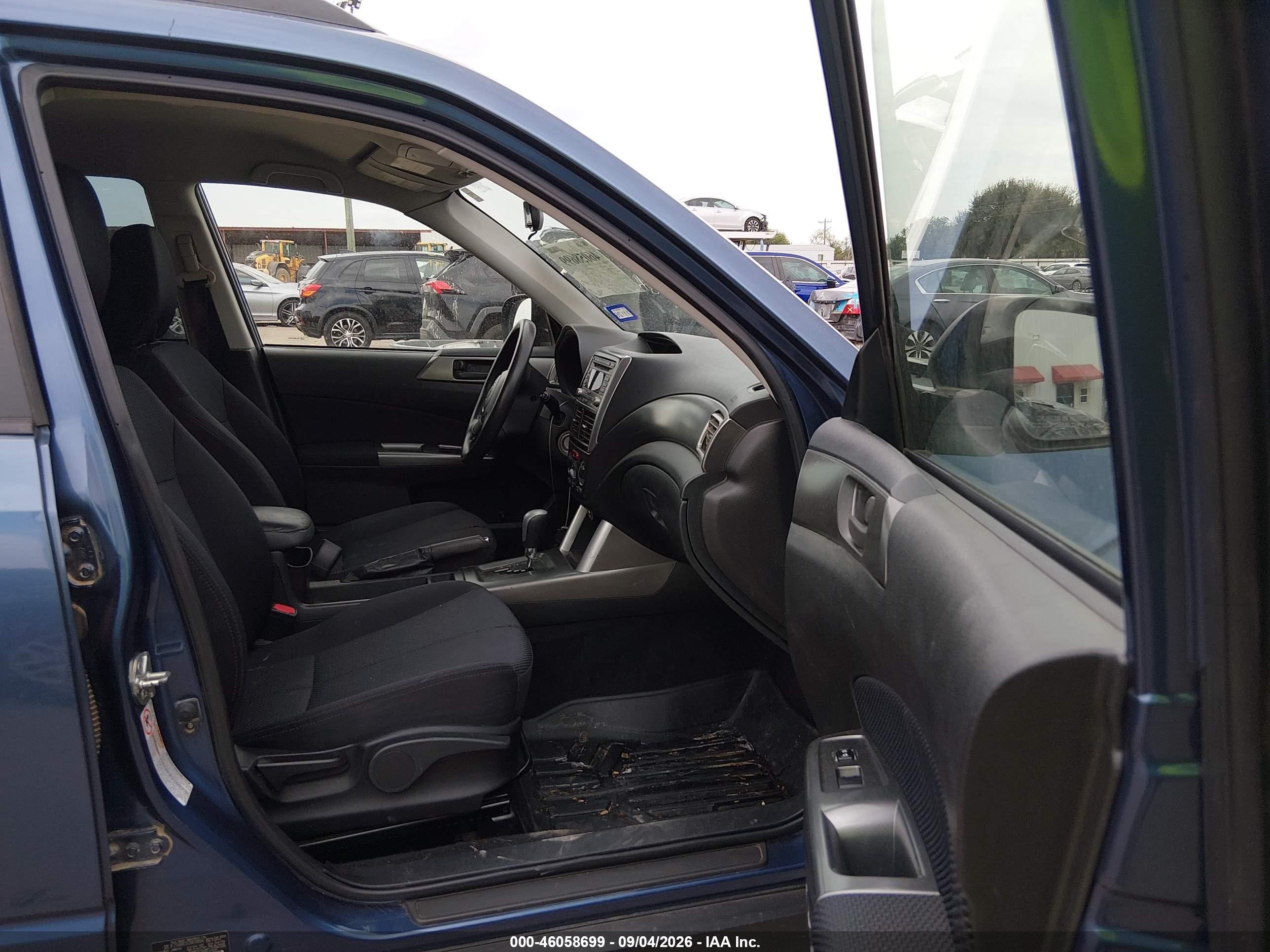 2012 Subaru Forester 2.5x Blue vin: JF2SHABC6CH414664