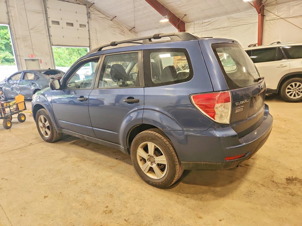 2012 Subaru Forester 2.5x Blue vin: JF2SHABC6CH436888