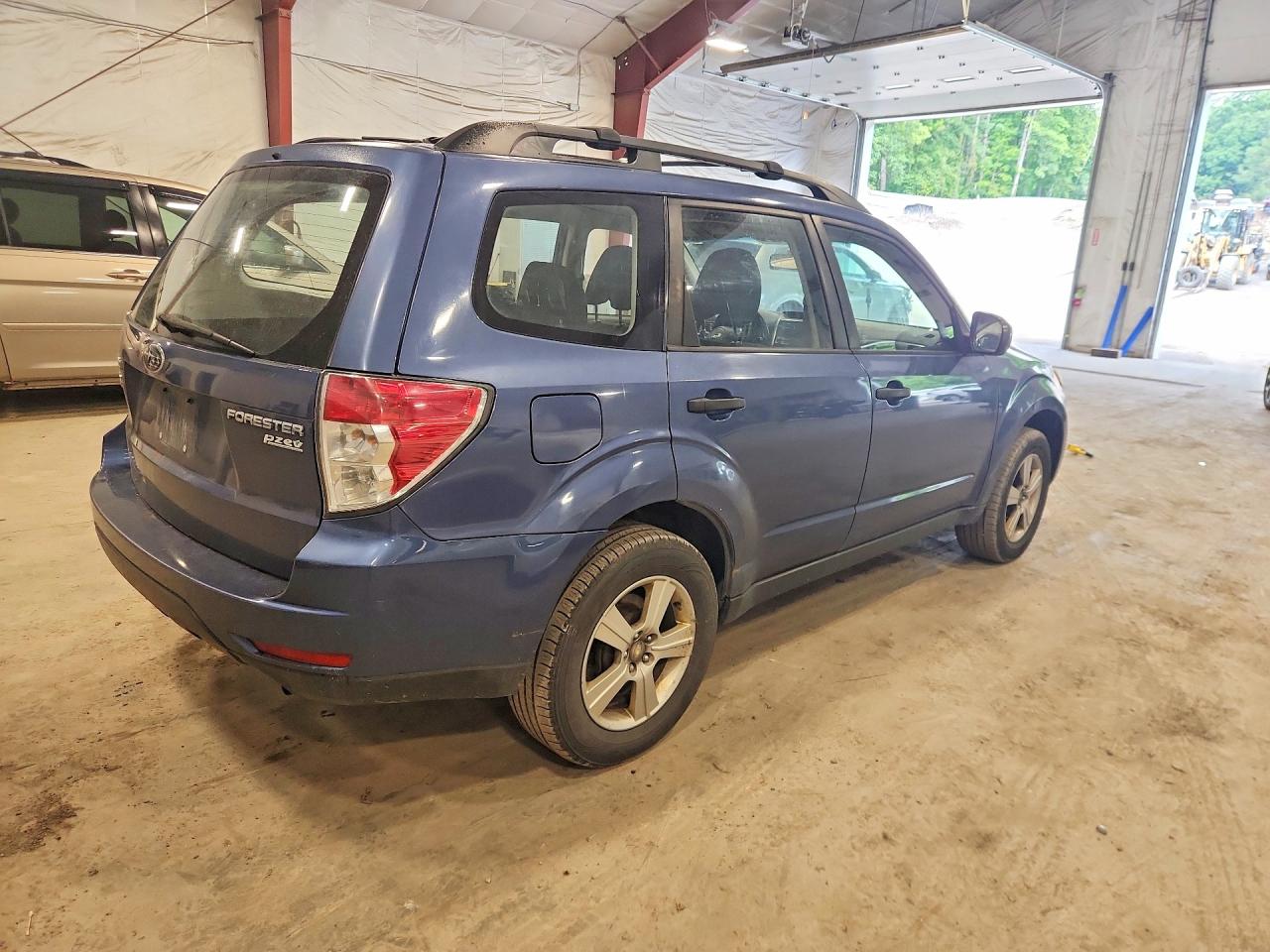 2012 Subaru Forester 2.5x Blue vin: JF2SHABC6CH436888