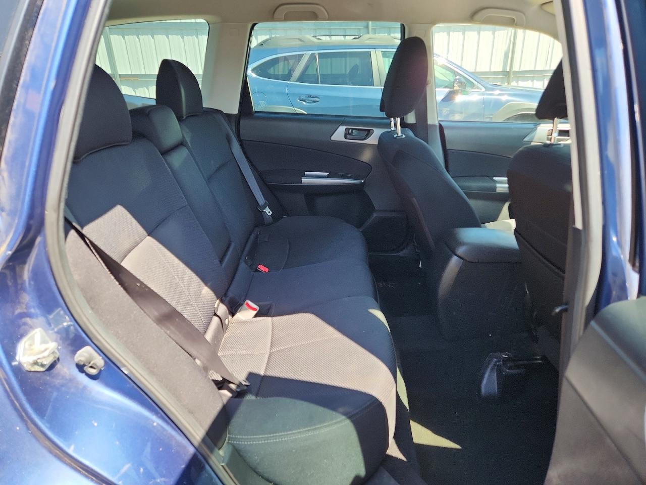 2012 Subaru Forester 2.5x Blue vin: JF2SHABC6CH447342