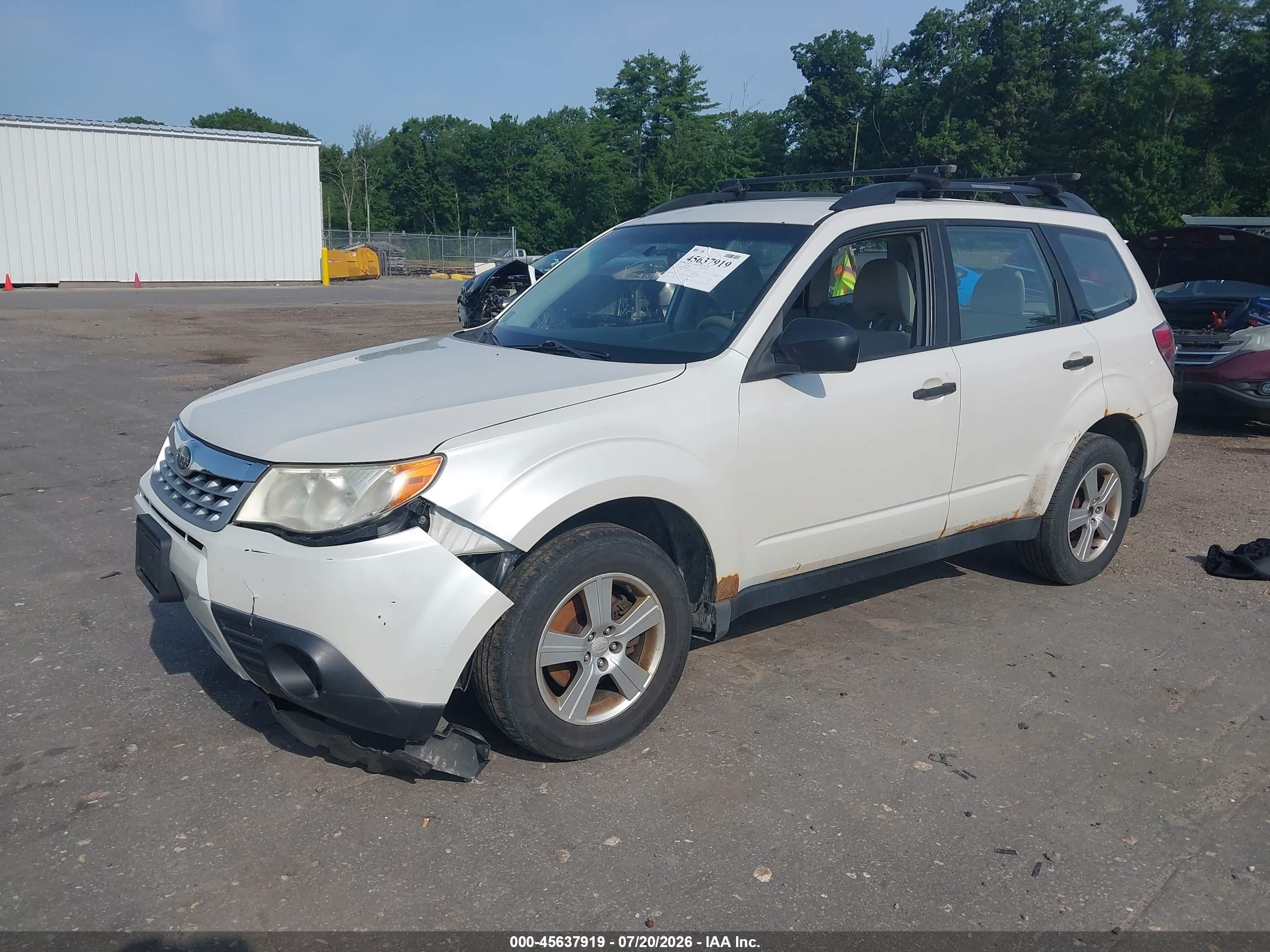 2013 Subaru Forester 2.5x White vin: JF2SHABC6DG406216