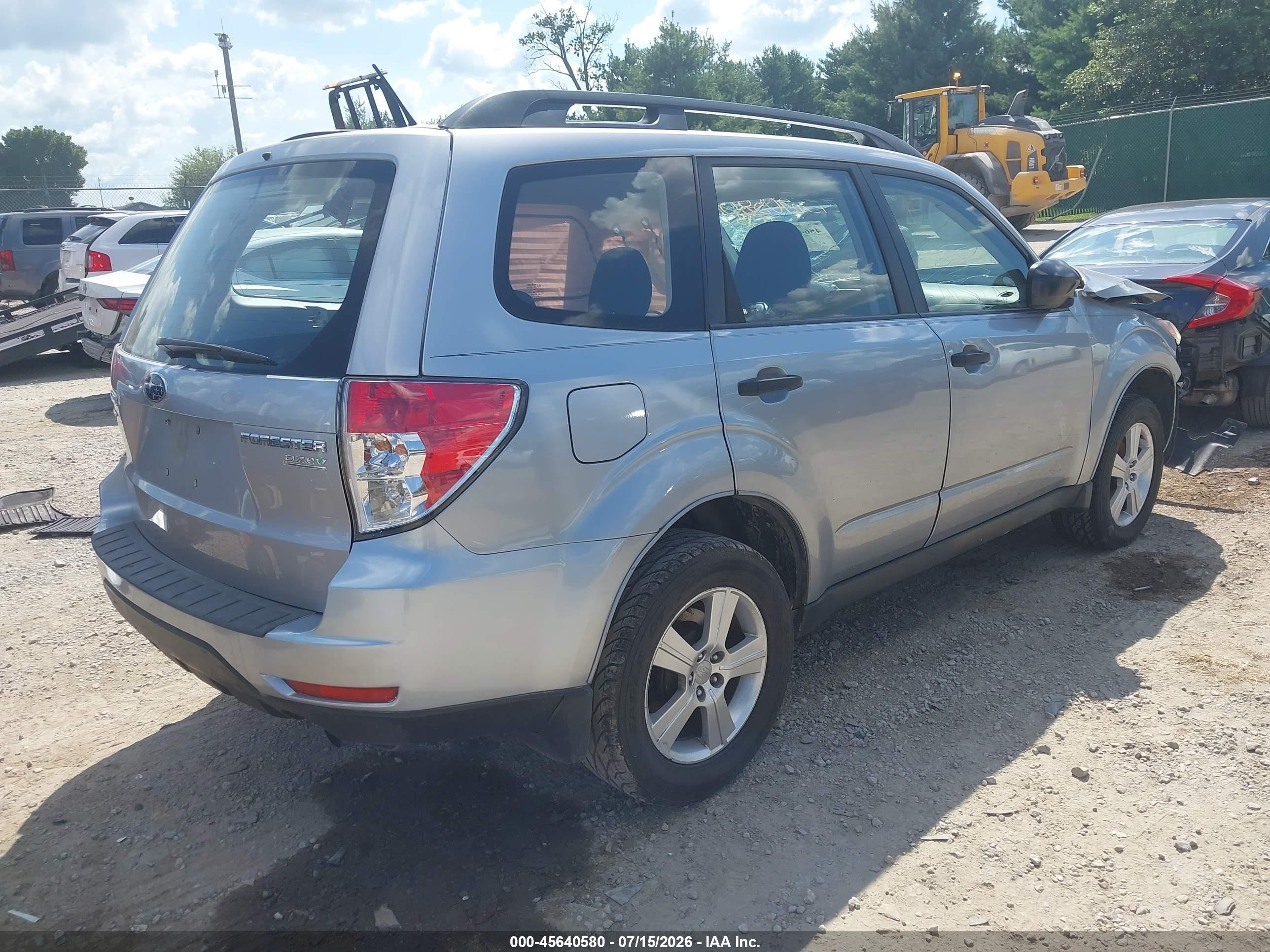 2013 Subaru Forester 2.5x Silver vin: JF2SHABC6DH428615
