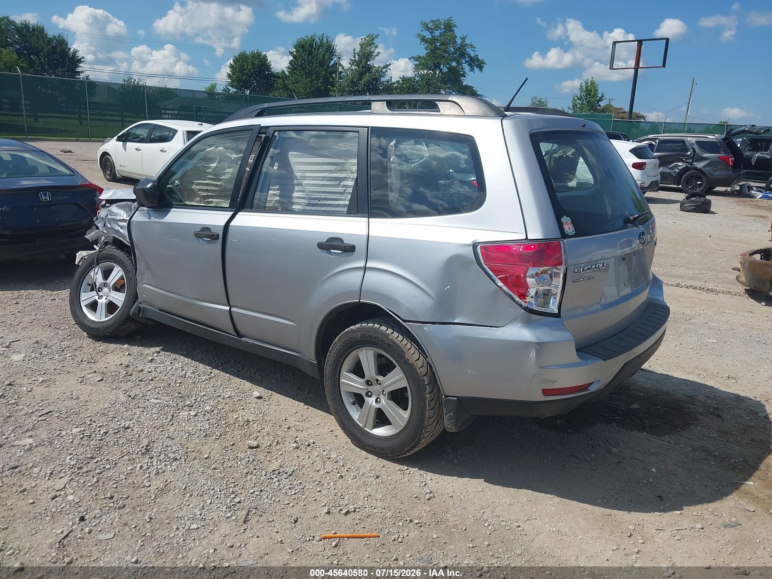 2013 Subaru Forester 2.5x Silver vin: JF2SHABC6DH428615