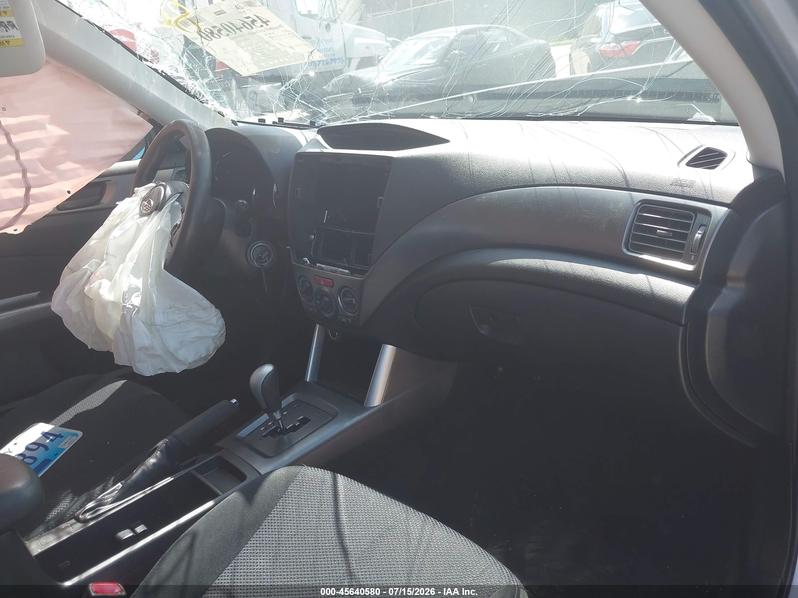 2013 Subaru Forester 2.5x Silver vin: JF2SHABC6DH428615