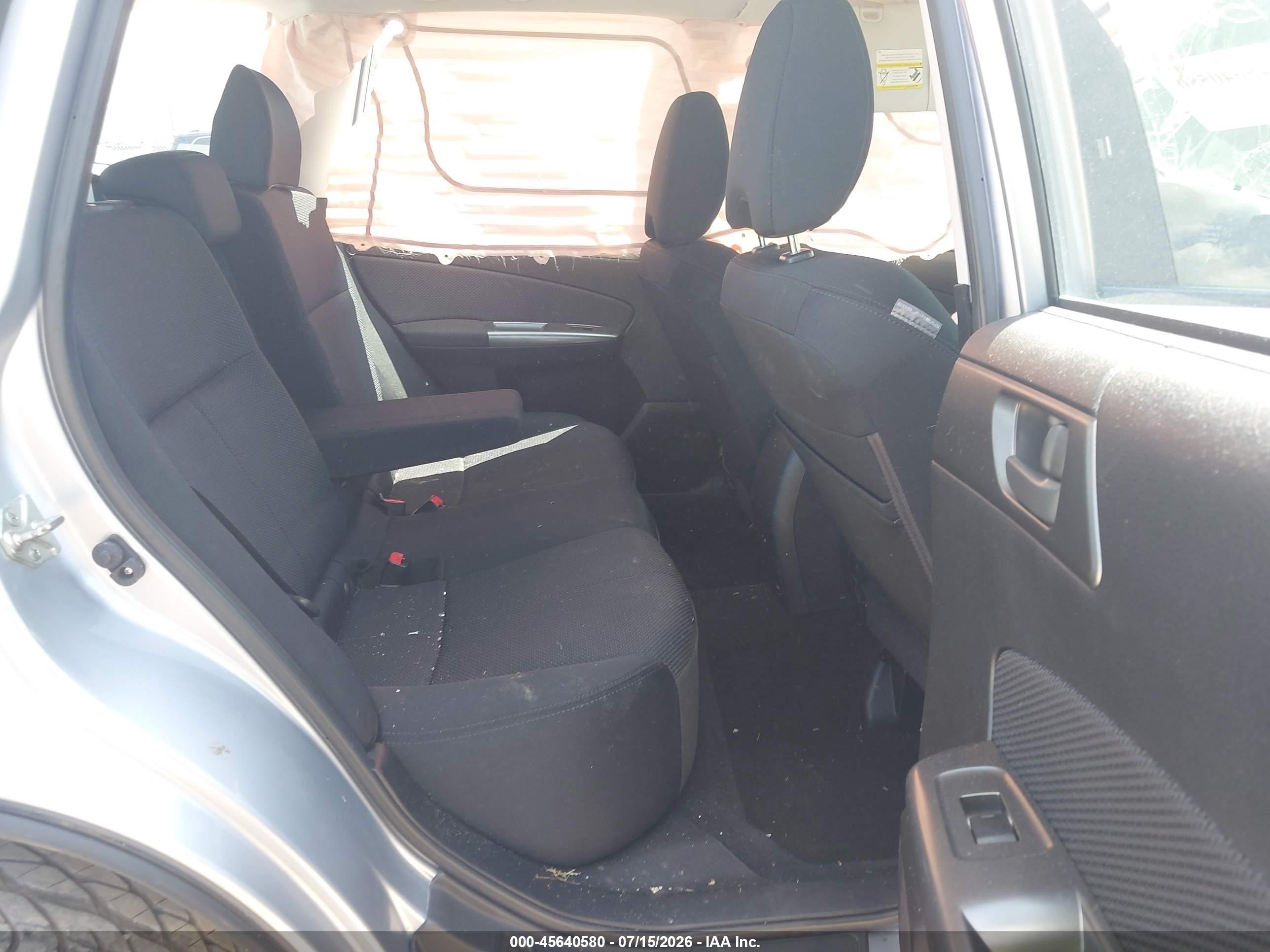 2013 Subaru Forester 2.5x Silver vin: JF2SHABC6DH428615
