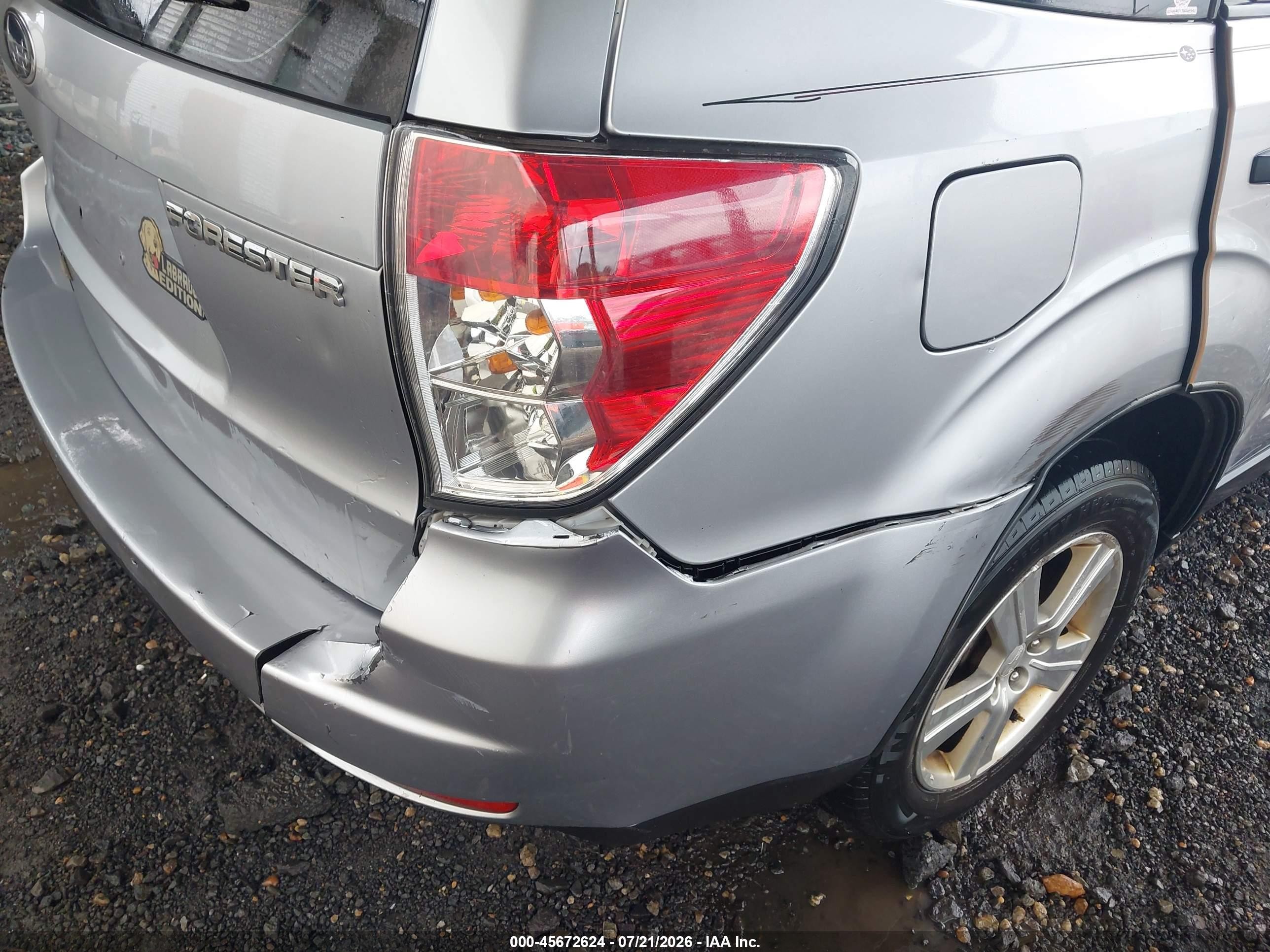 2013 Subaru Forester 2.5x Silver vin: JF2SHABC6DH435743
