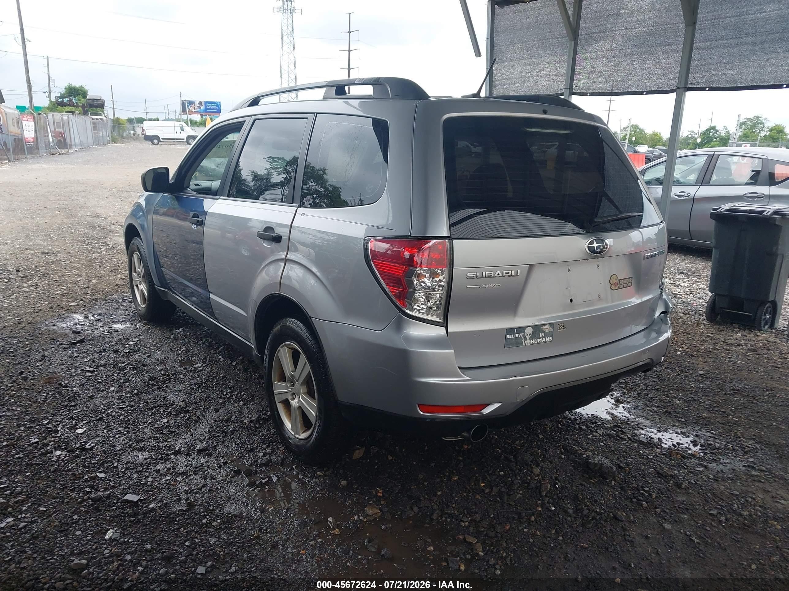 2013 Subaru Forester 2.5x Silver vin: JF2SHABC6DH435743