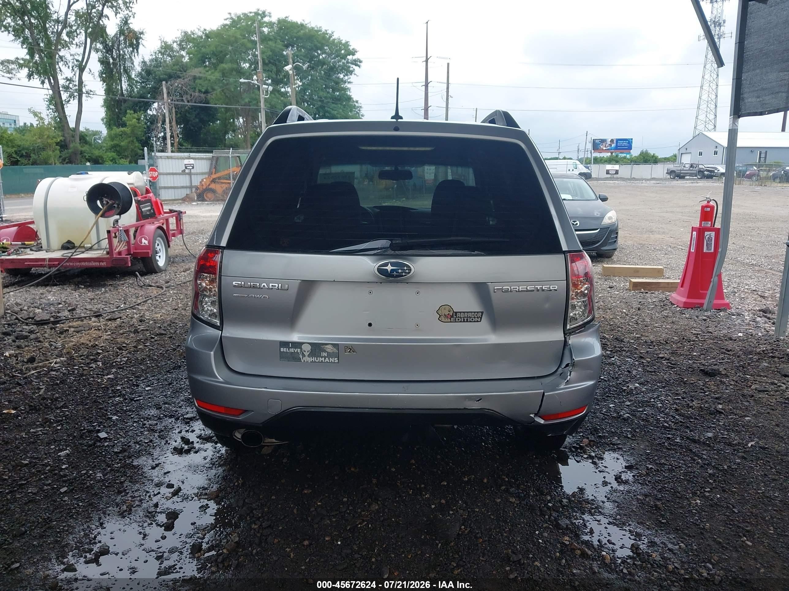 2013 Subaru Forester 2.5x Silver vin: JF2SHABC6DH435743