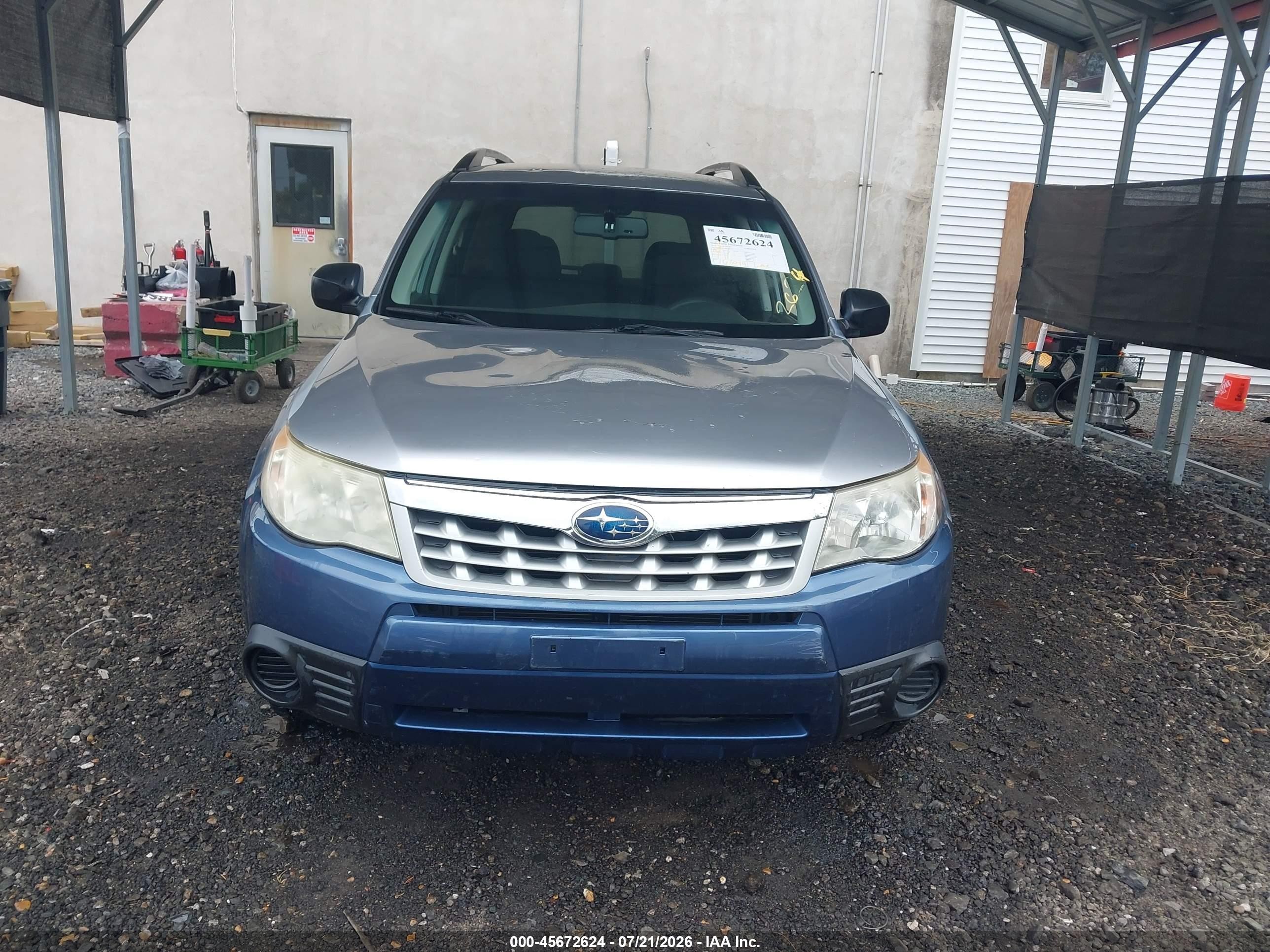 2013 Subaru Forester 2.5x Silver vin: JF2SHABC6DH435743