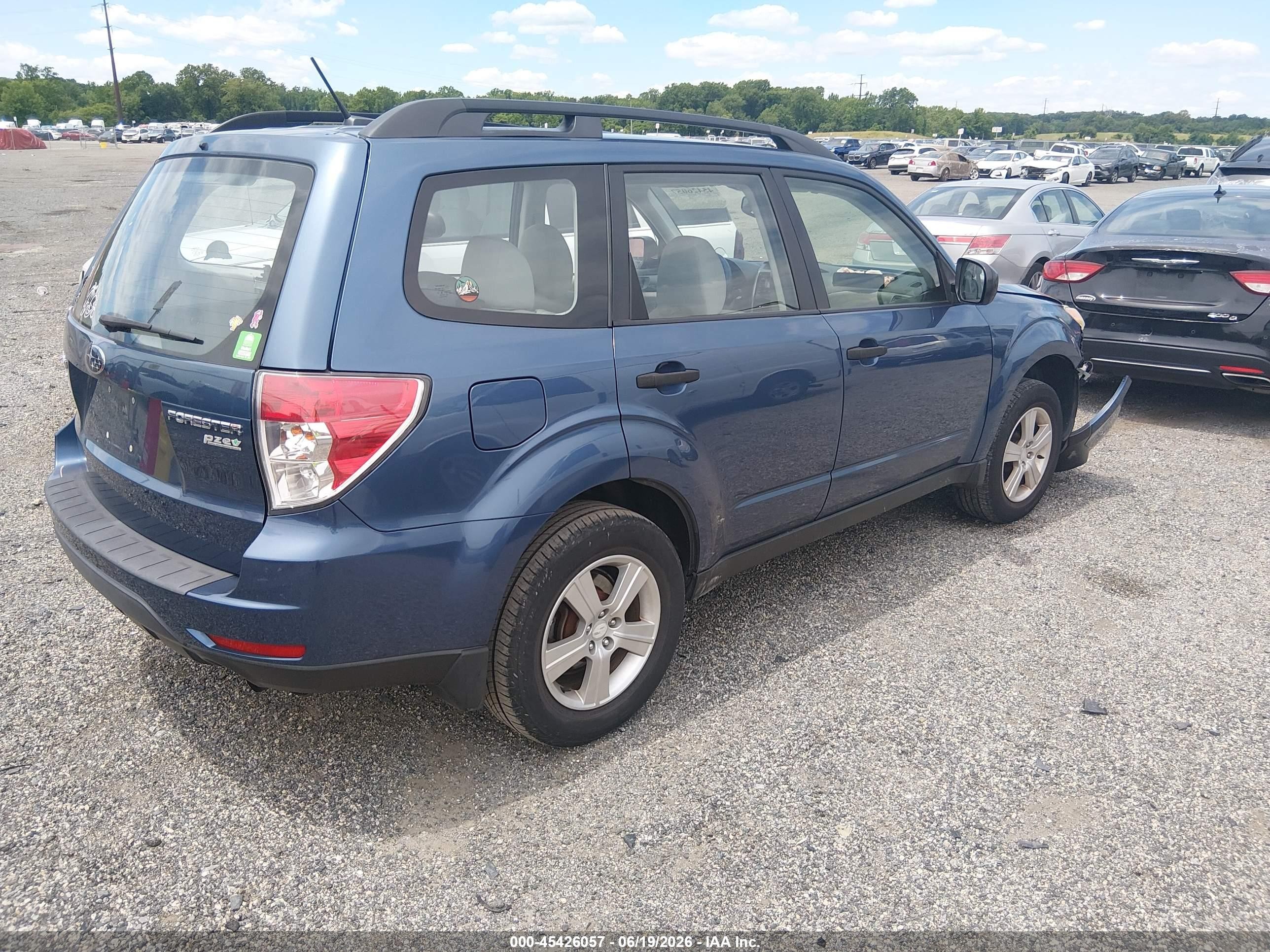 2013 Subaru Forester 2.5x Синий vin: JF2SHABC6DH438464