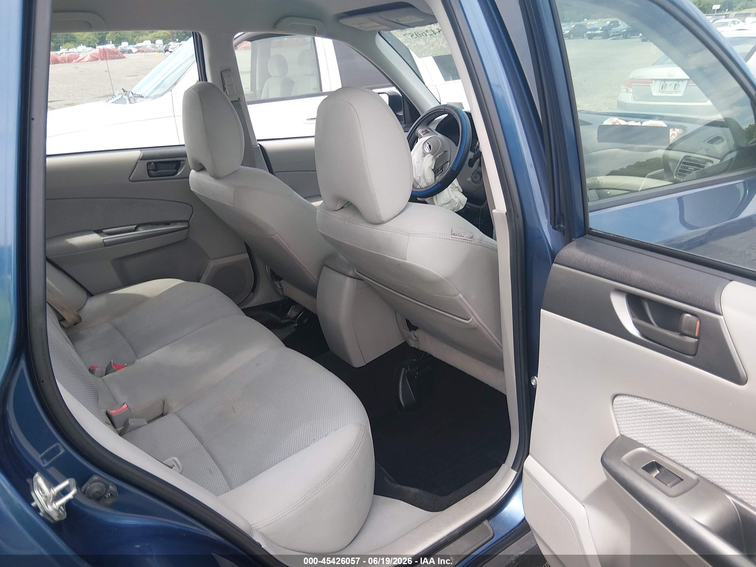 2013 Subaru Forester 2.5x Синий vin: JF2SHABC6DH438464