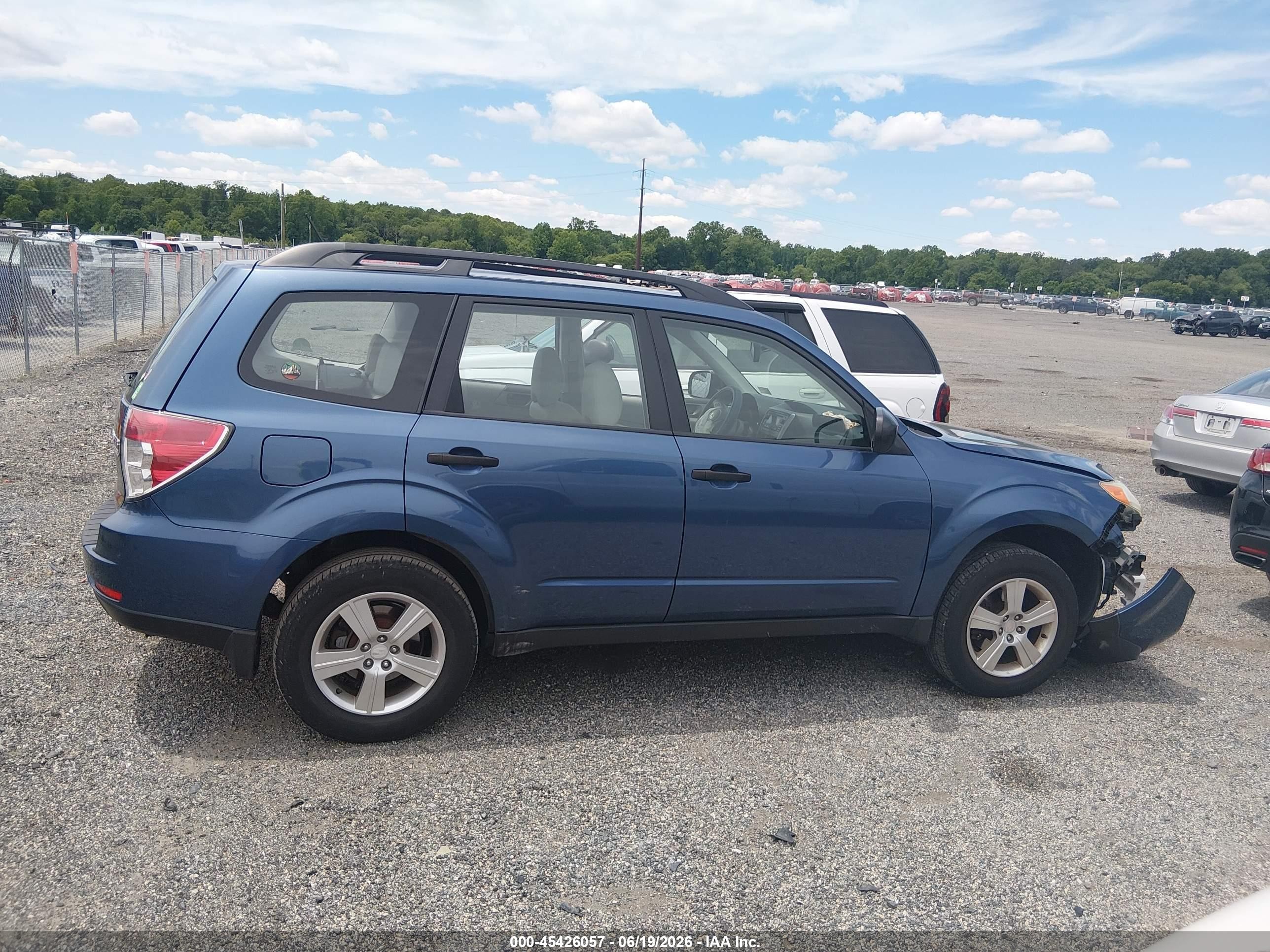 2013 Subaru Forester 2.5x Синий vin: JF2SHABC6DH438464
