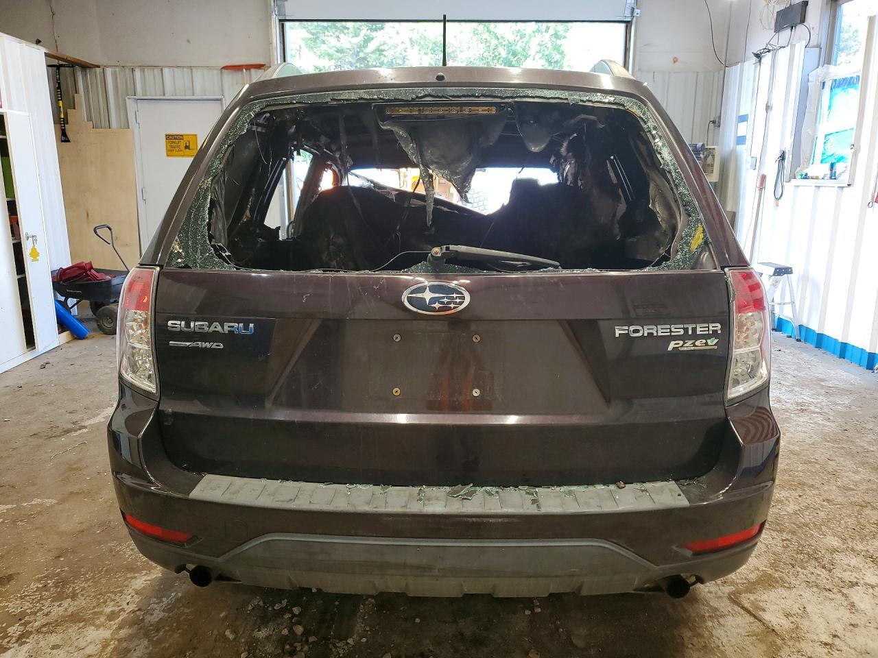 2013 Subaru Forester 2.5x Коричневый vin: JF2SHABC6DH443647