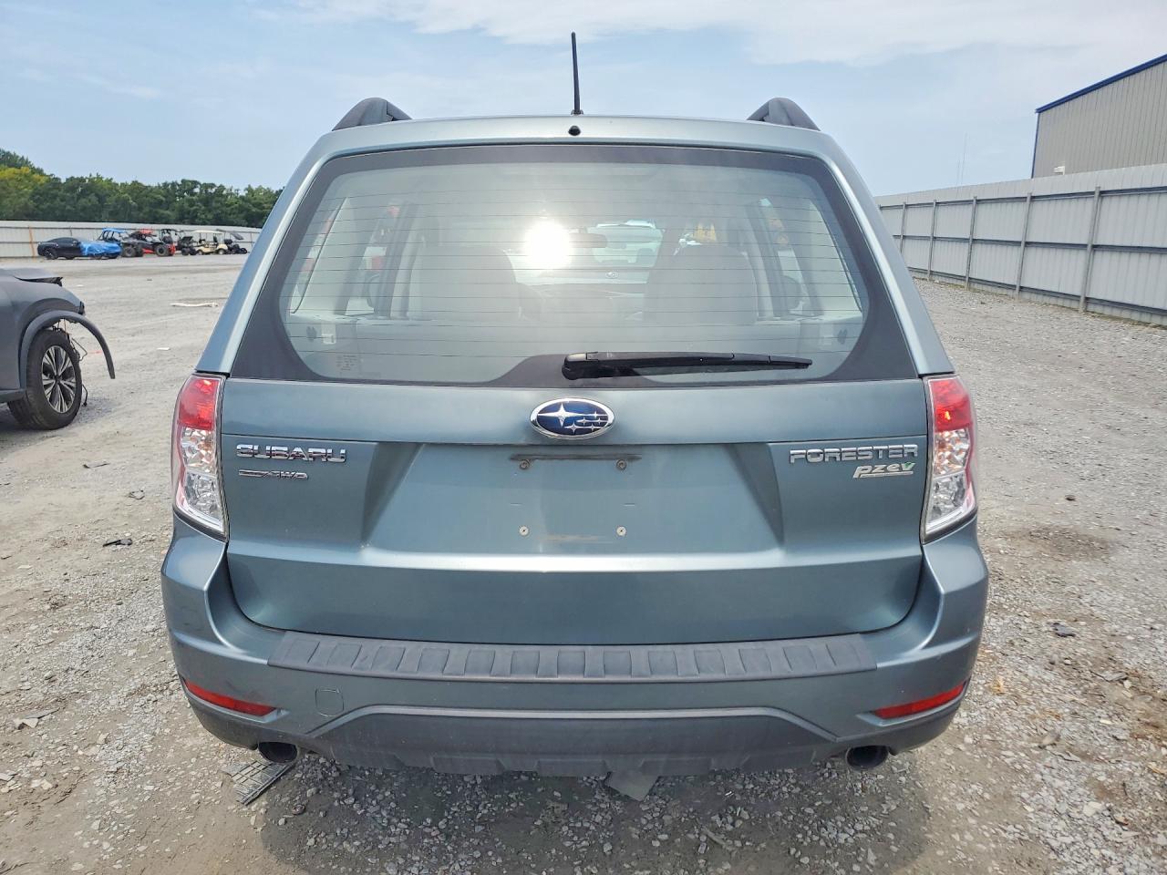 2011 Subaru Forester 2.5x Blue vin: JF2SHABC7BH746398