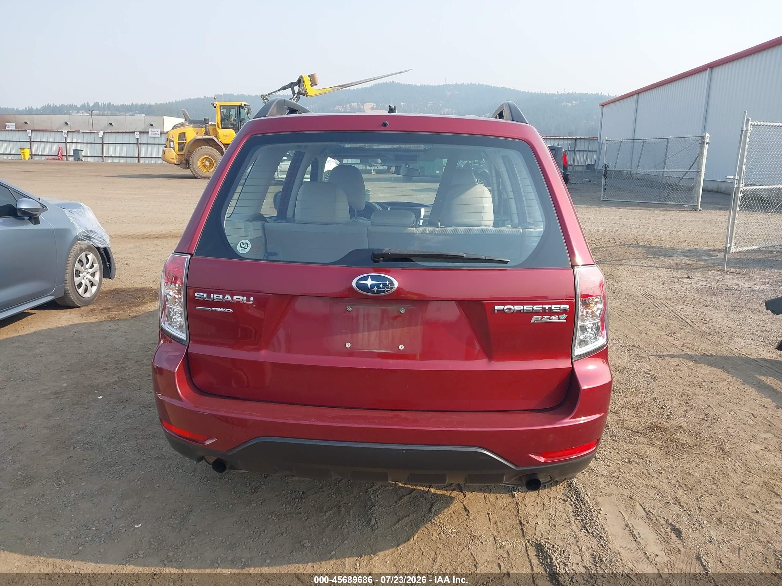 2011 Subaru Forester 2.5x Burgundy vin: JF2SHABC7BH767347