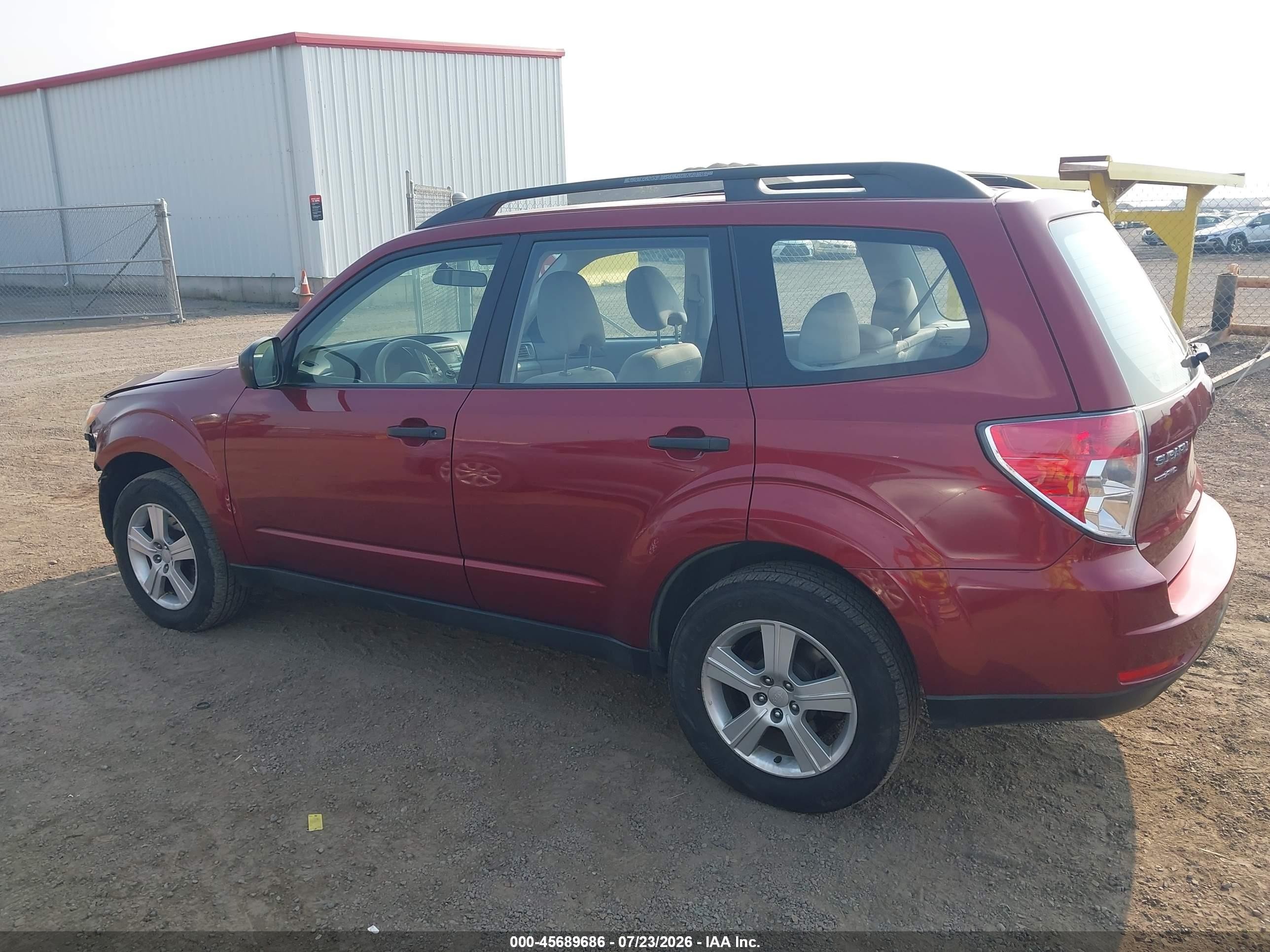2011 Subaru Forester 2.5x Burgundy vin: JF2SHABC7BH767347