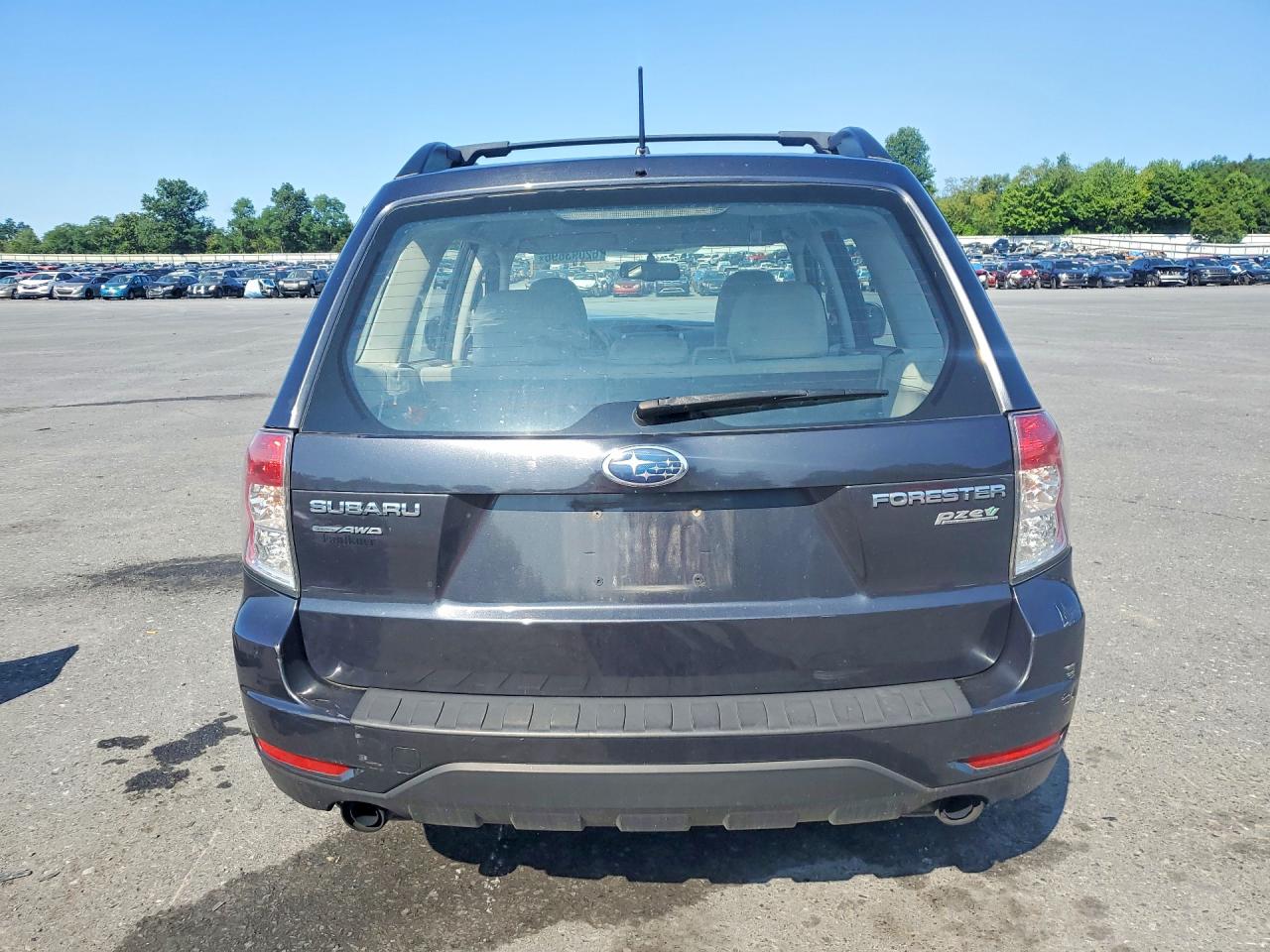 2012 Subaru Forester 2.5x Charcoal vin: JF2SHABC7CH428041