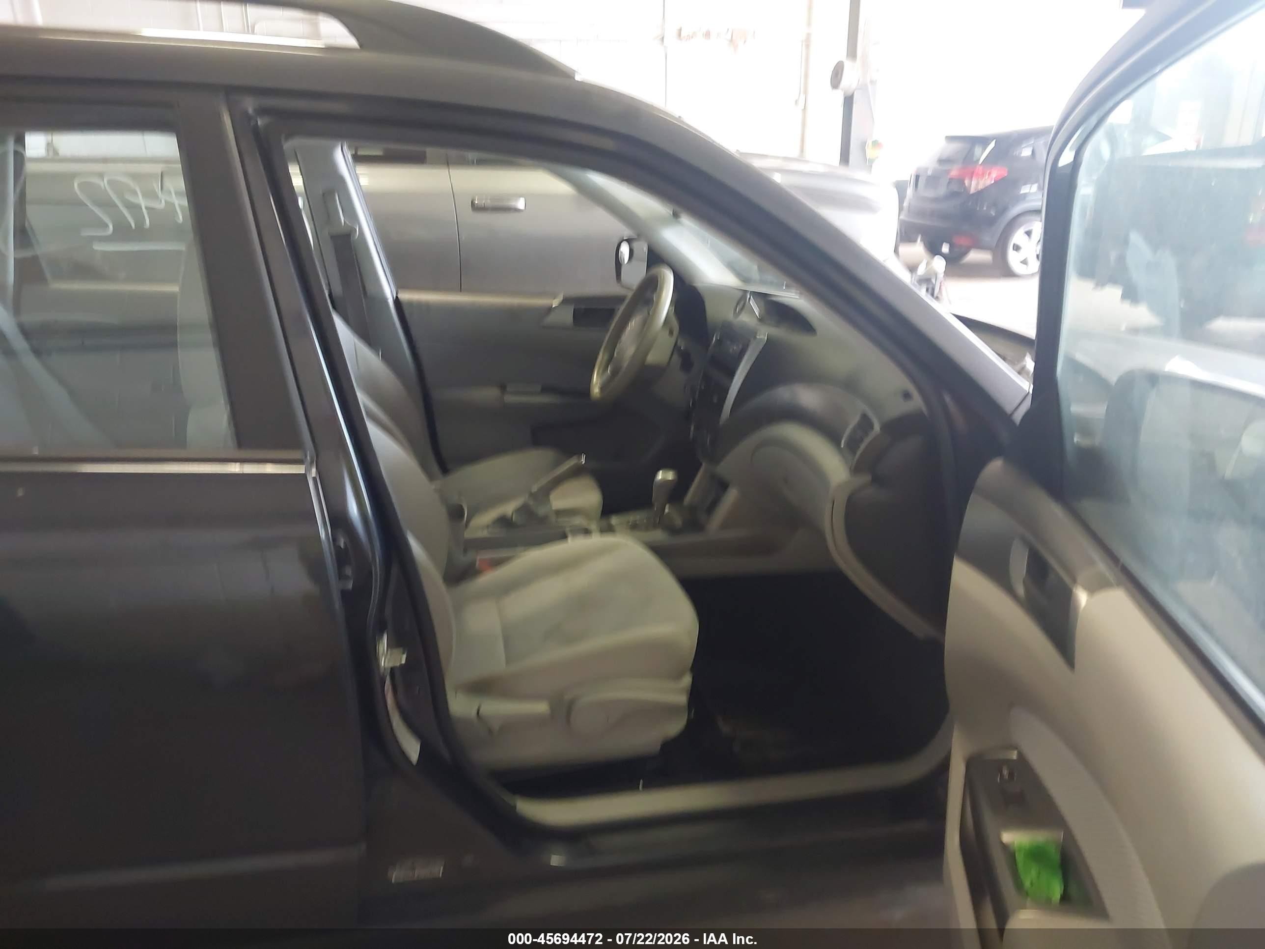 2012 Subaru Forester 2.5x Gray vin: JF2SHABC7CH468331