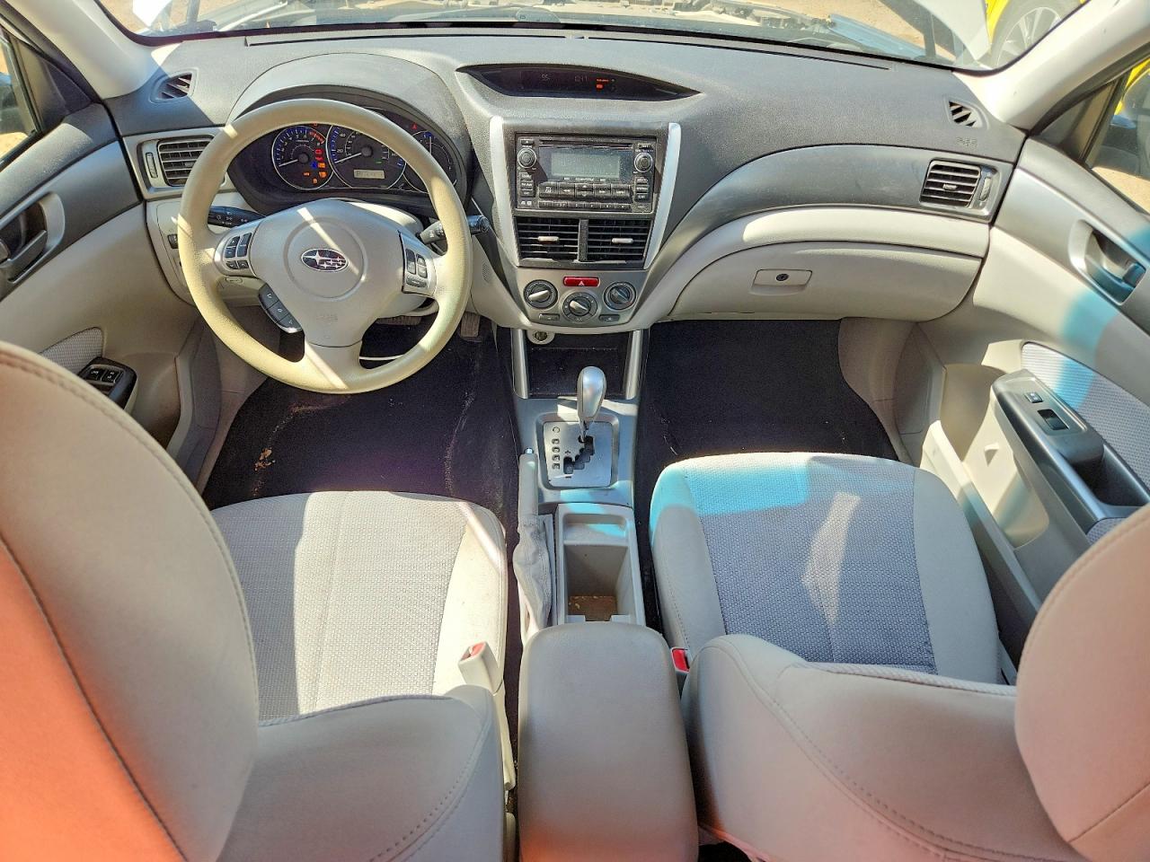 2013 Subaru Forester 2.5x Белый vin: JF2SHABC7DH403643