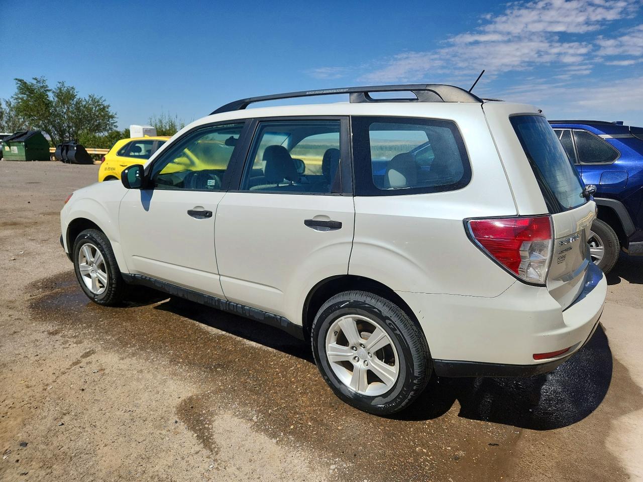 2013 Subaru Forester 2.5x Белый vin: JF2SHABC7DH403643