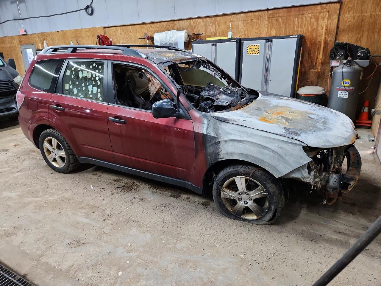 2013 Subaru Forester 2.5x Burn vin: JF2SHABC7DH428722