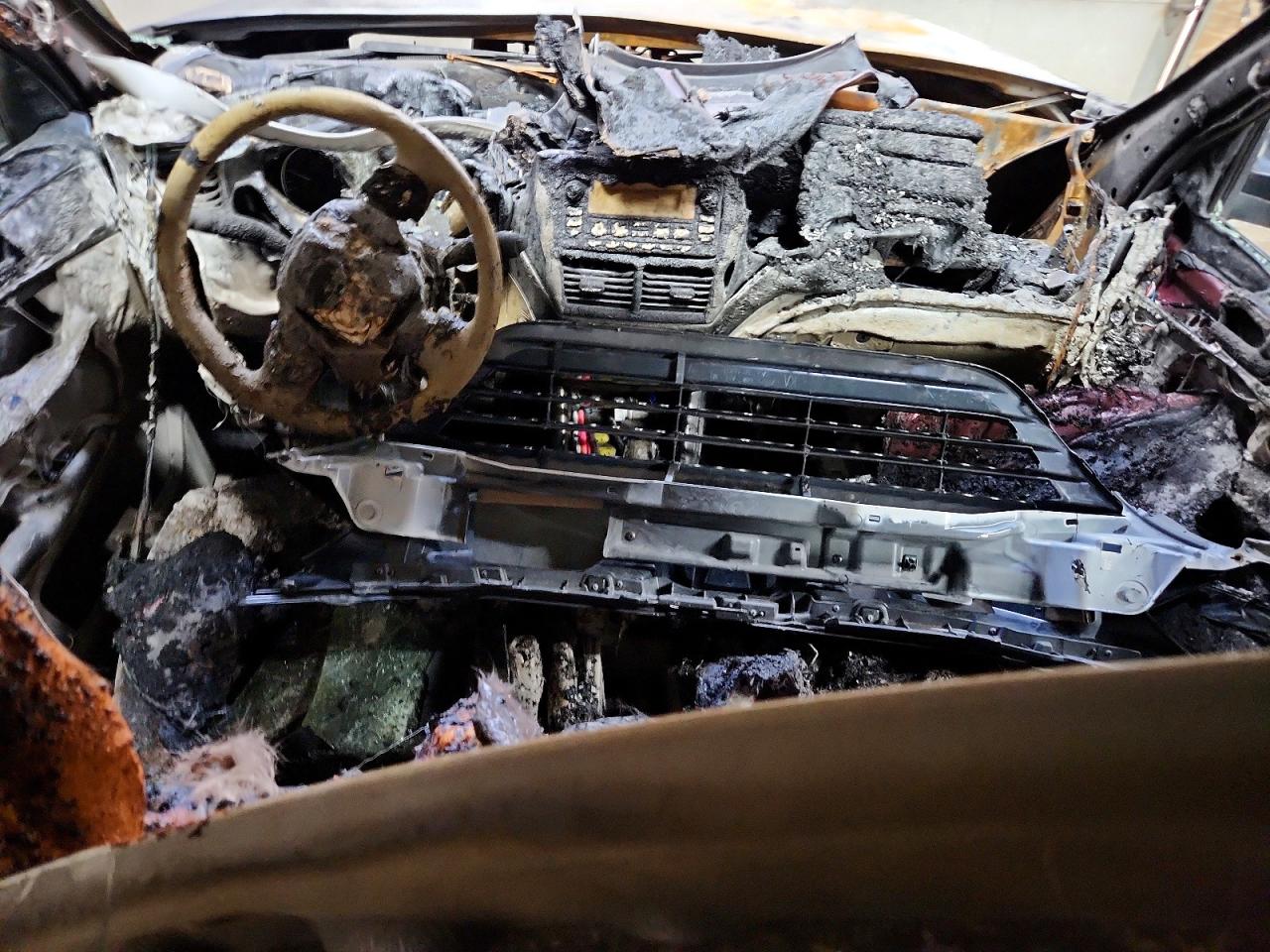2013 Subaru Forester 2.5x Burn vin: JF2SHABC7DH428722