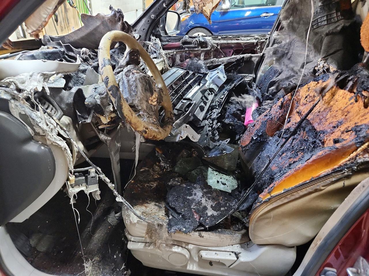 2013 Subaru Forester 2.5x Burn vin: JF2SHABC7DH428722