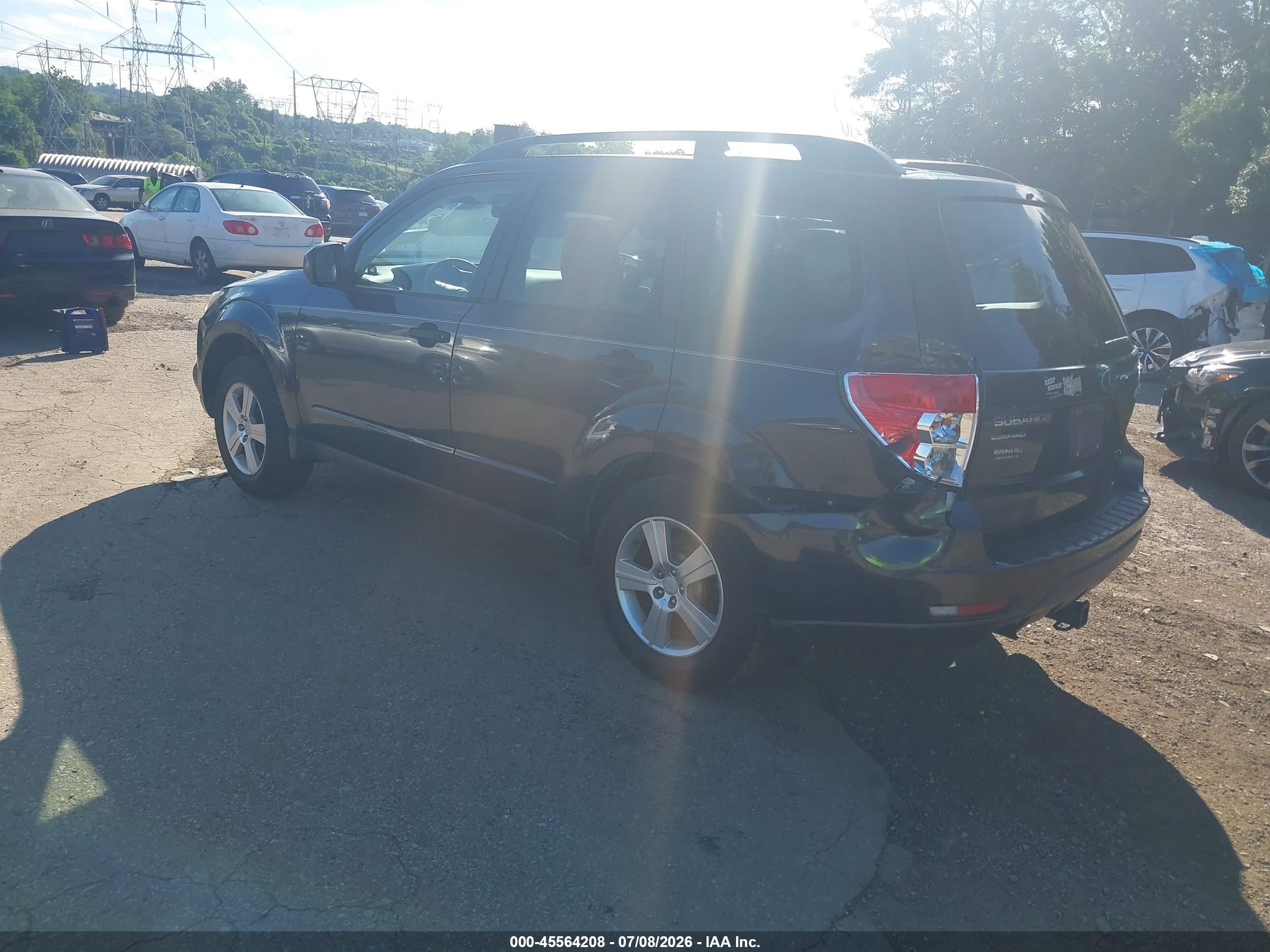 2013 Subaru Forester 2.5x Blue vin: JF2SHABC7DH438201