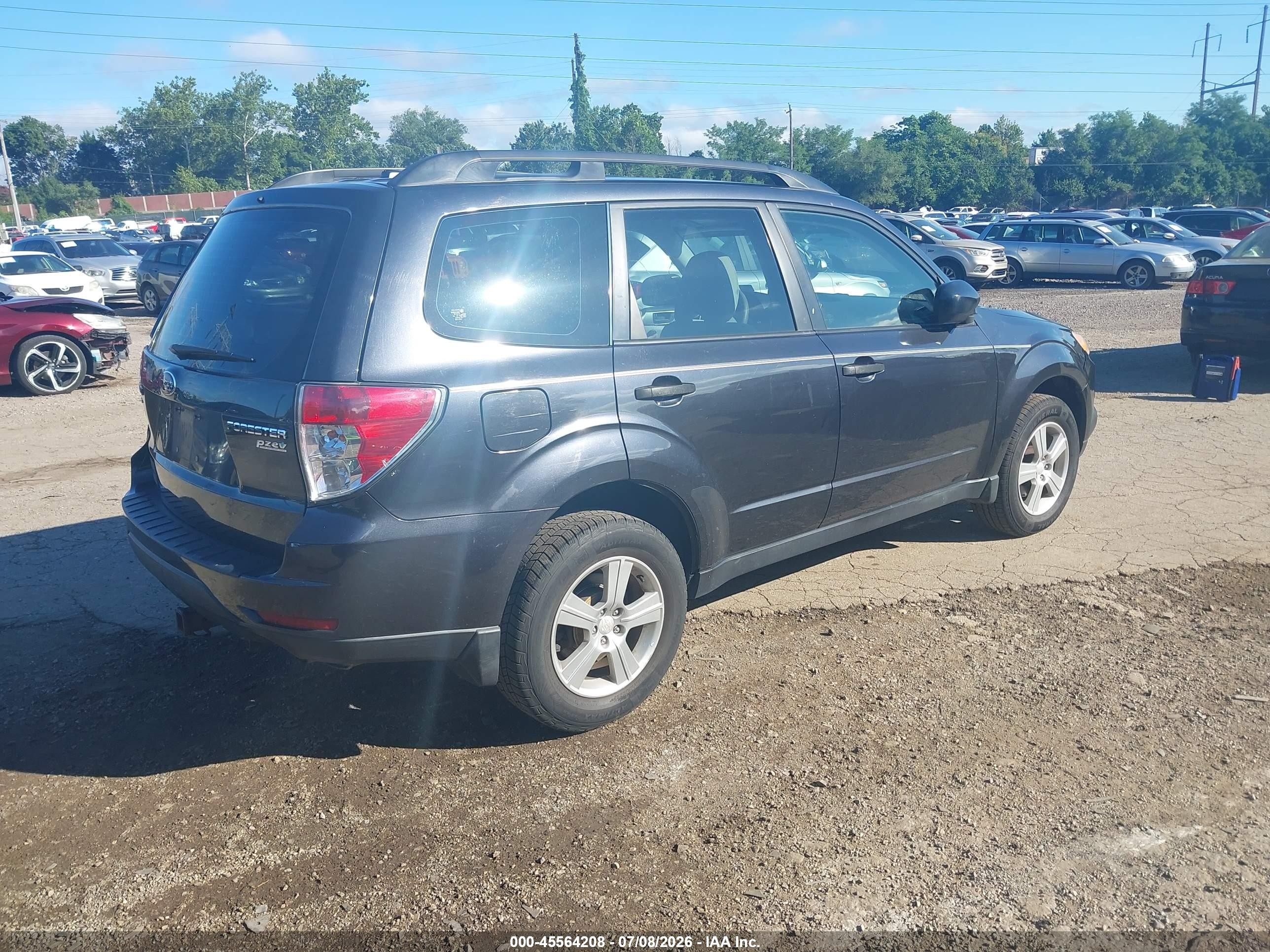 2013 Subaru Forester 2.5x Blue vin: JF2SHABC7DH438201