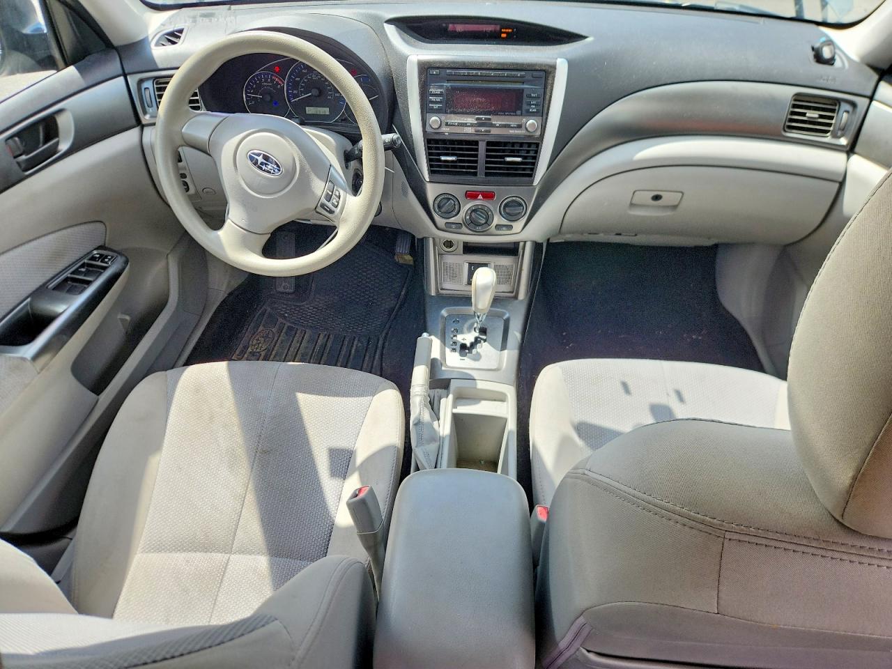2011 Subaru Forester 2.5x Silver vin: JF2SHABC8BH718397