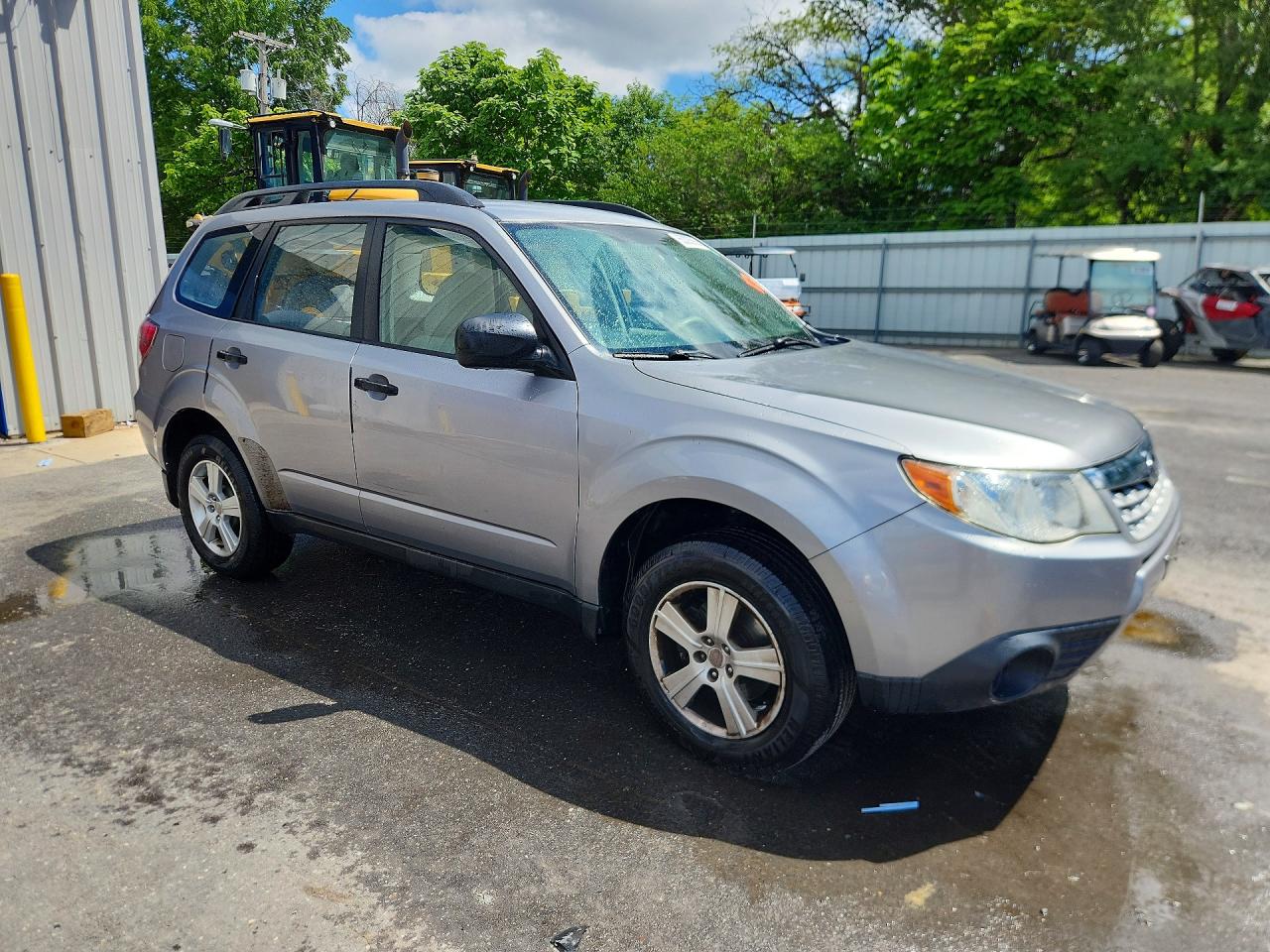 2011 Subaru Forester 2.5x Silver vin: JF2SHABC8BH718397