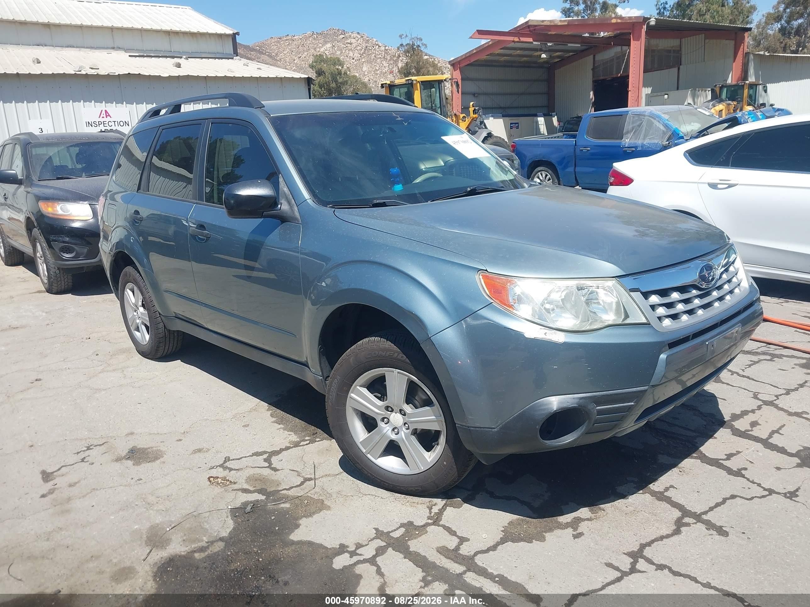 2011 Subaru Forester 2.5x Gray vin: JF2SHABC8BH747608