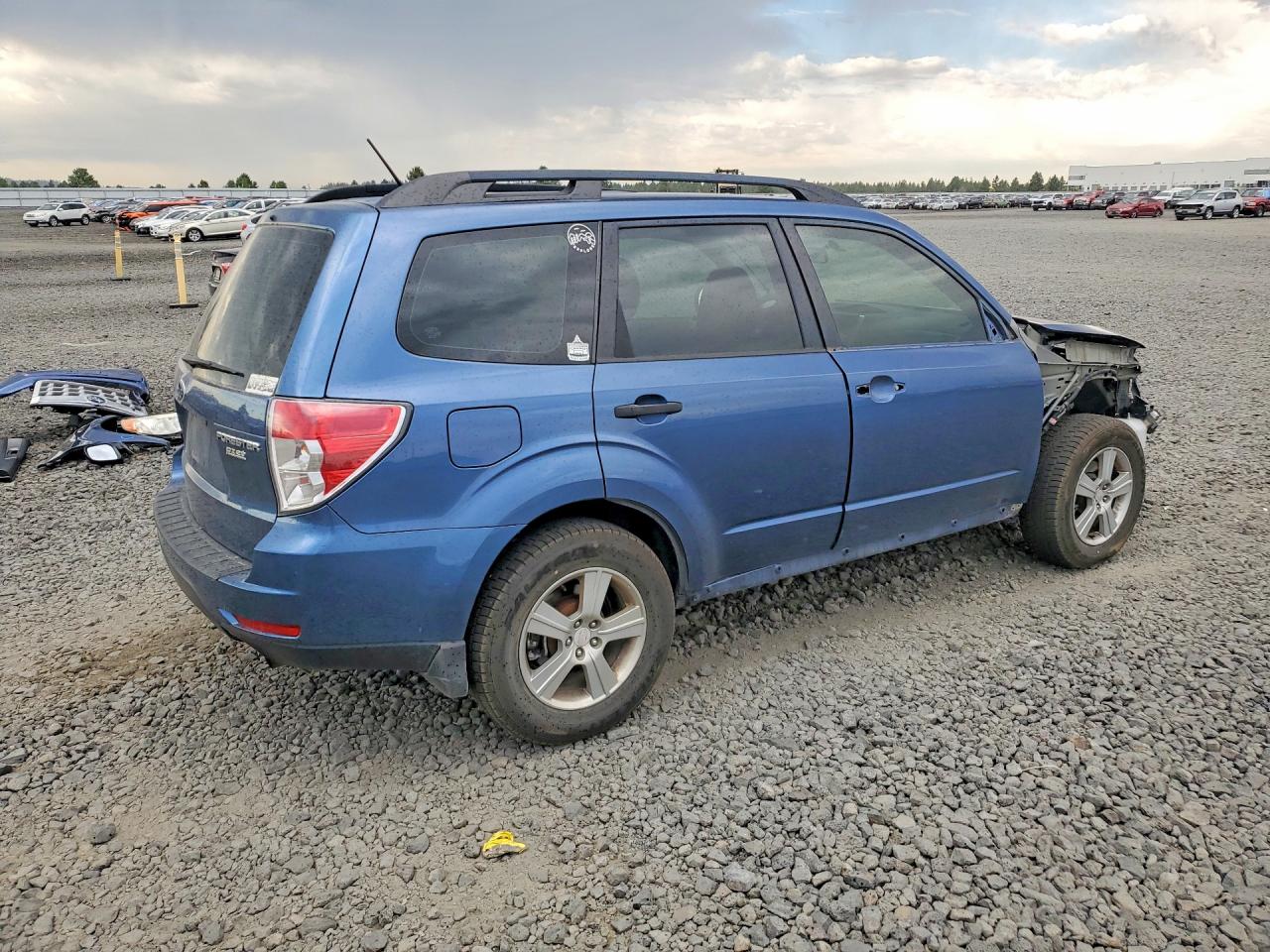 2012 Subaru Forester 2.5x Blue vin: JF2SHABC8CH418070