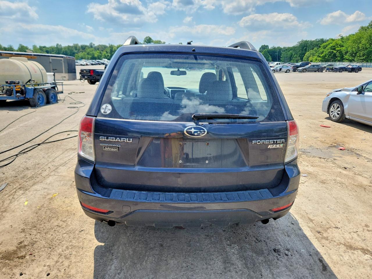 2012 Subaru Forester 2.5x Blue vin: JF2SHABC8CH440697
