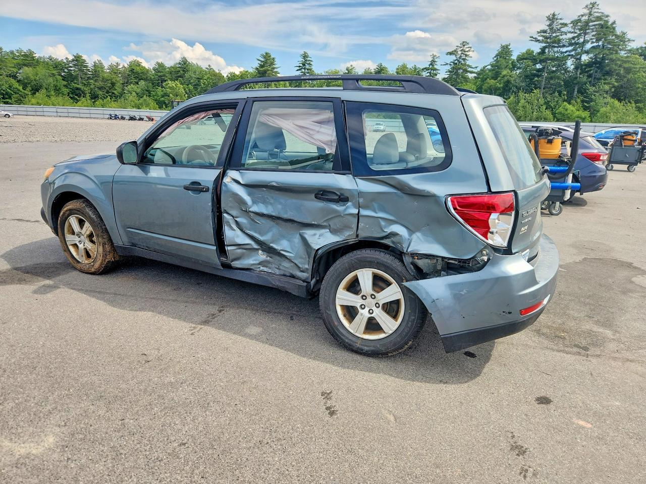 2012 Subaru Forester 2.5x Turquoise vin: JF2SHABC8CH458715