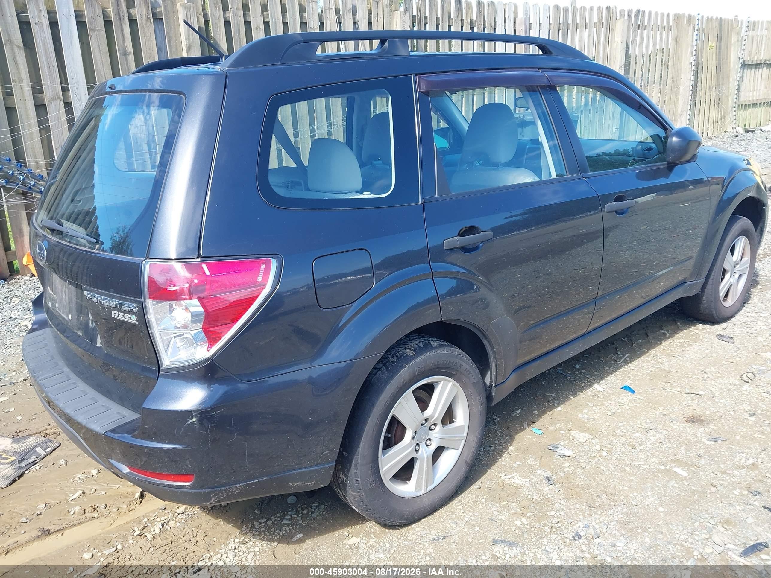2012 Subaru Forester 2.5x Black vin: JF2SHABC8CH468614