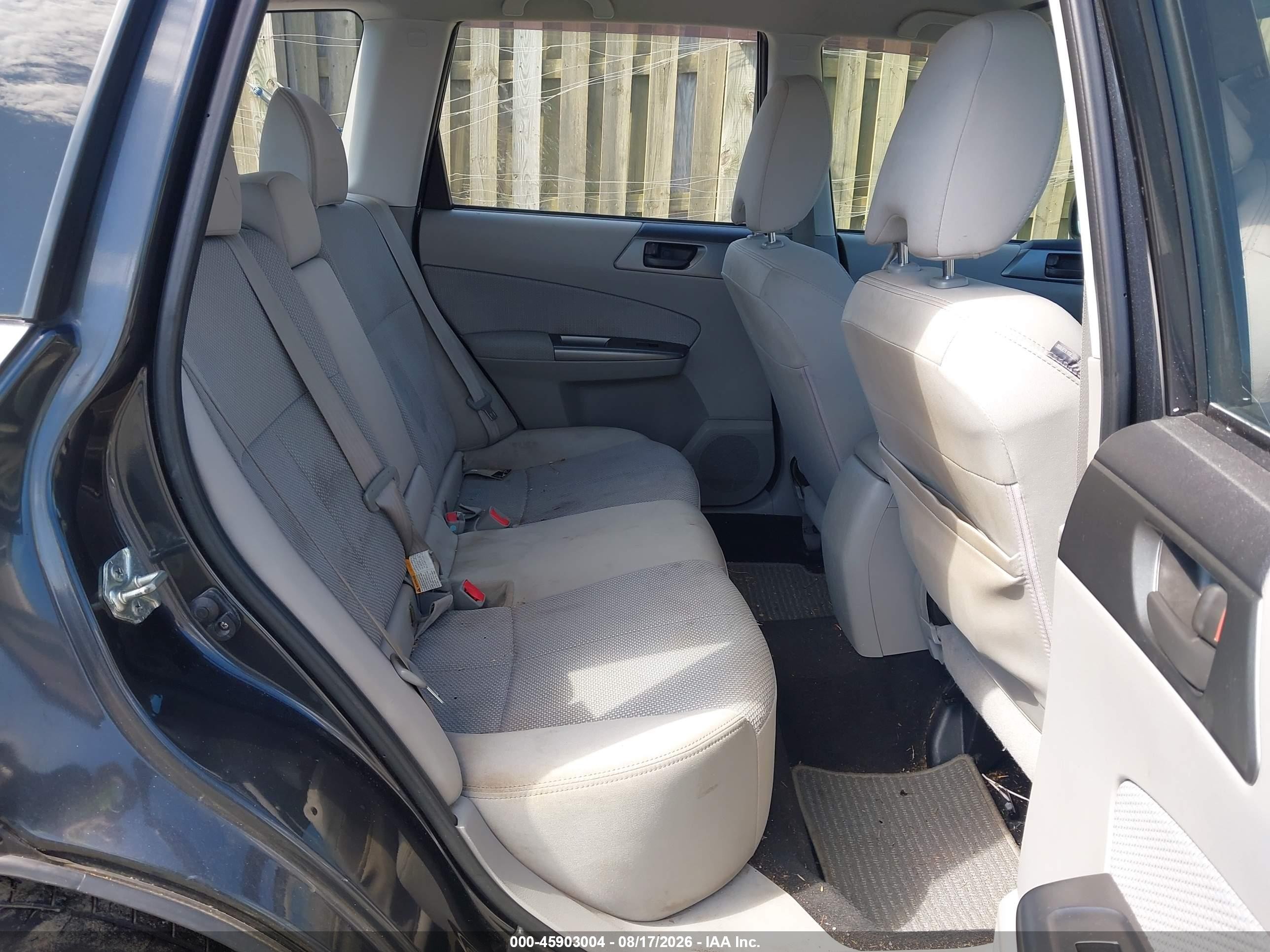 2012 Subaru Forester 2.5x Black vin: JF2SHABC8CH468614