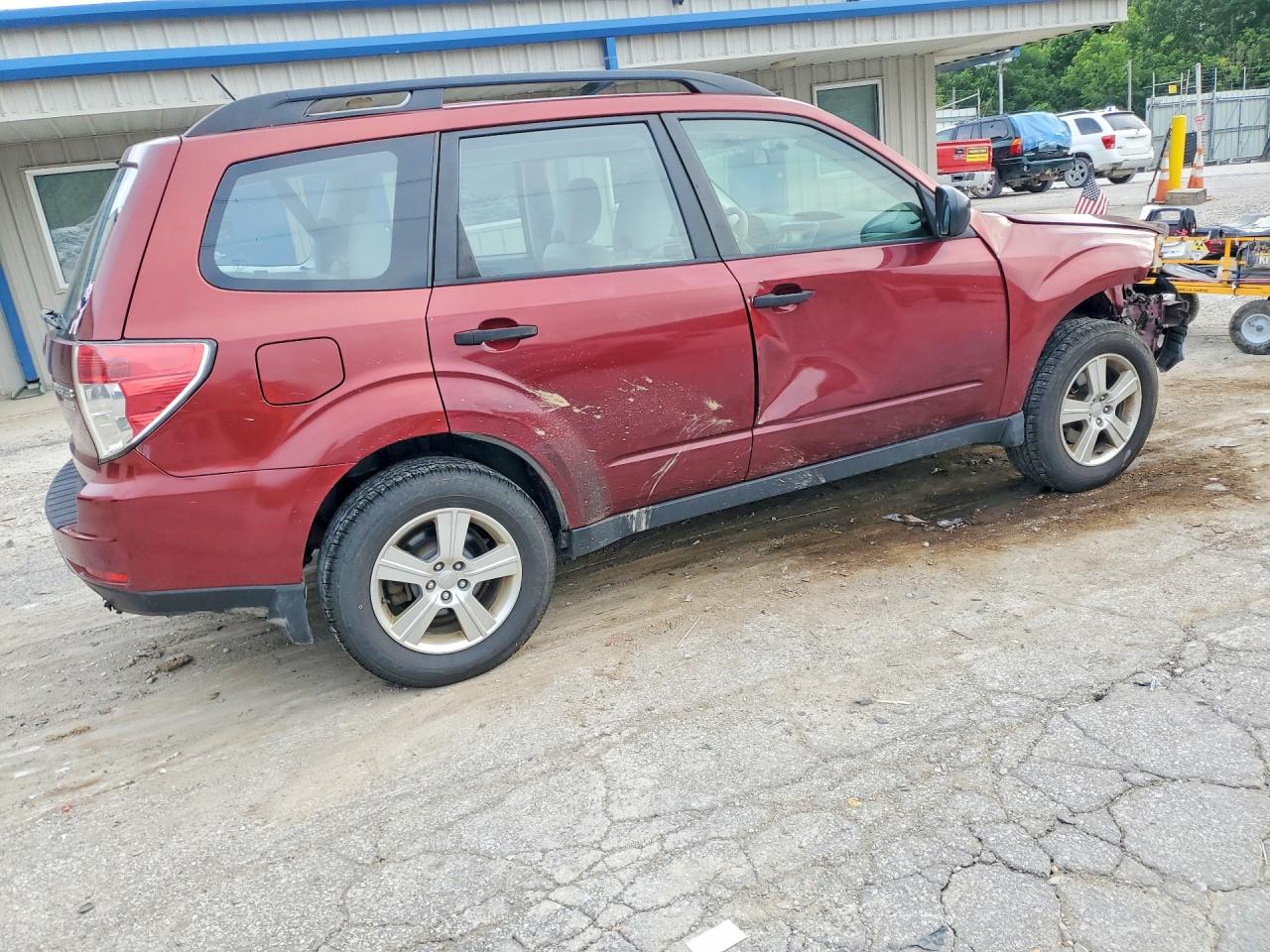 2013 Subaru Forester 2.5x Maroon vin: JF2SHABC8DH424419