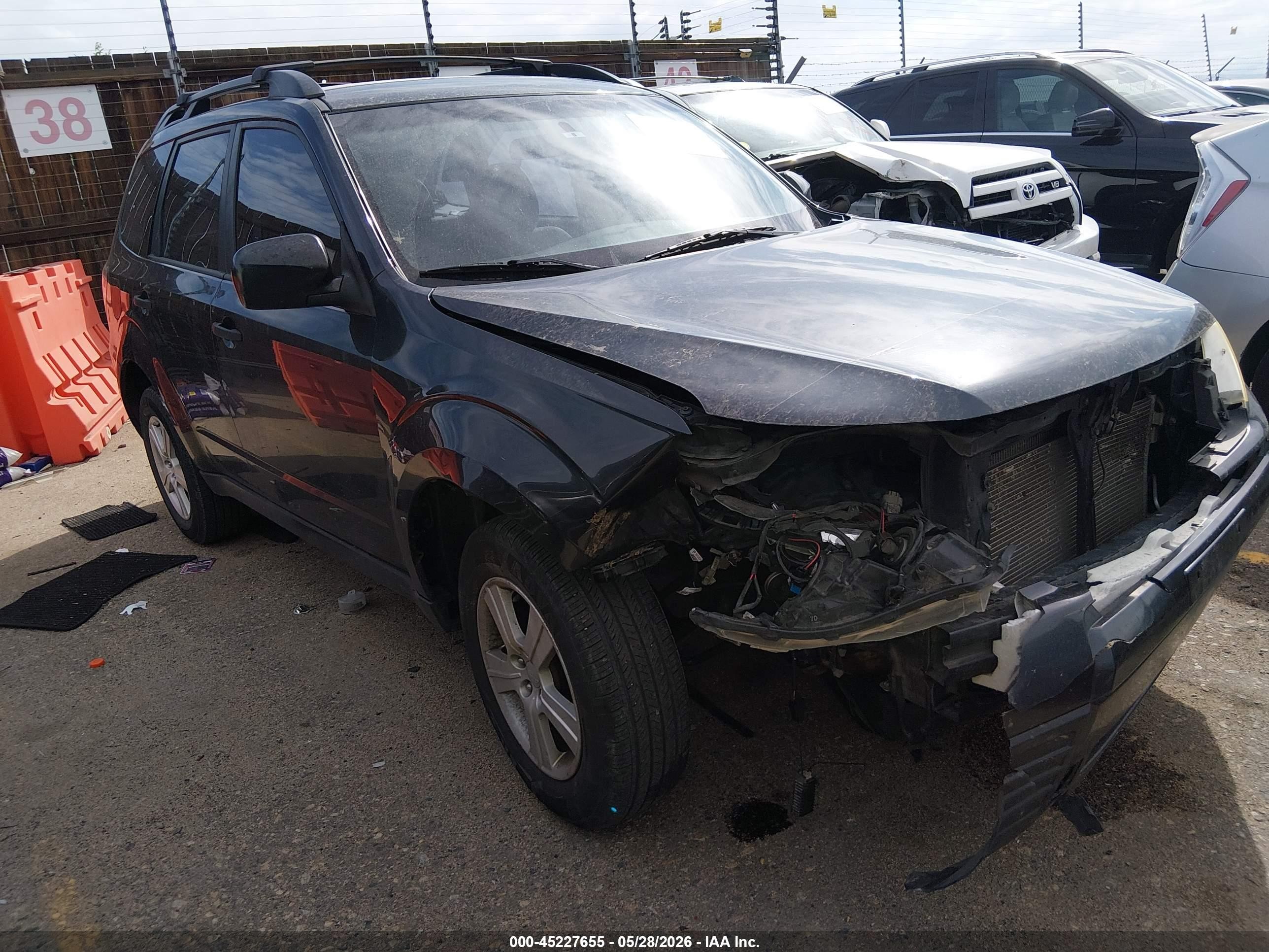 2013 Subaru Forester 2.5x Black vin: JF2SHABC8DH440880