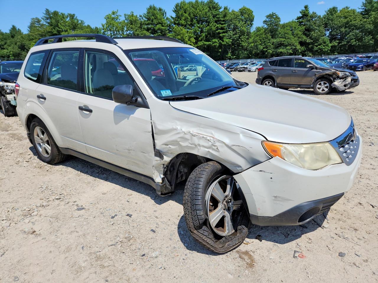 2011 Subaru Forester 2.5x White vin: JF2SHABC9BH723463