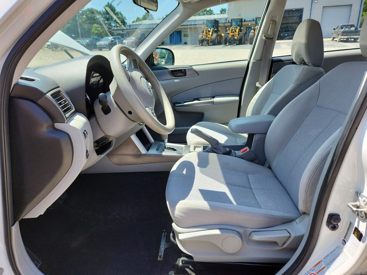 2011 Subaru Forester 2.5x White vin: JF2SHABC9BH723463
